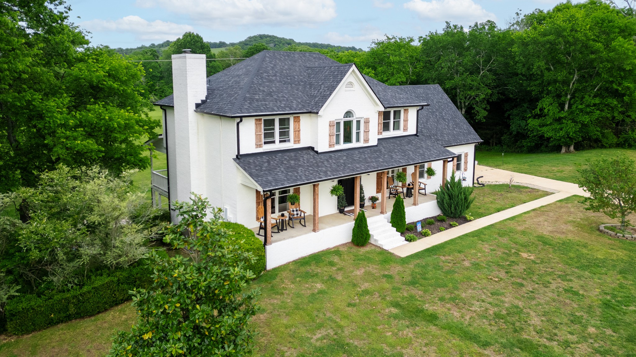 4038 Foxfield Dr, Columbia, TN 38401