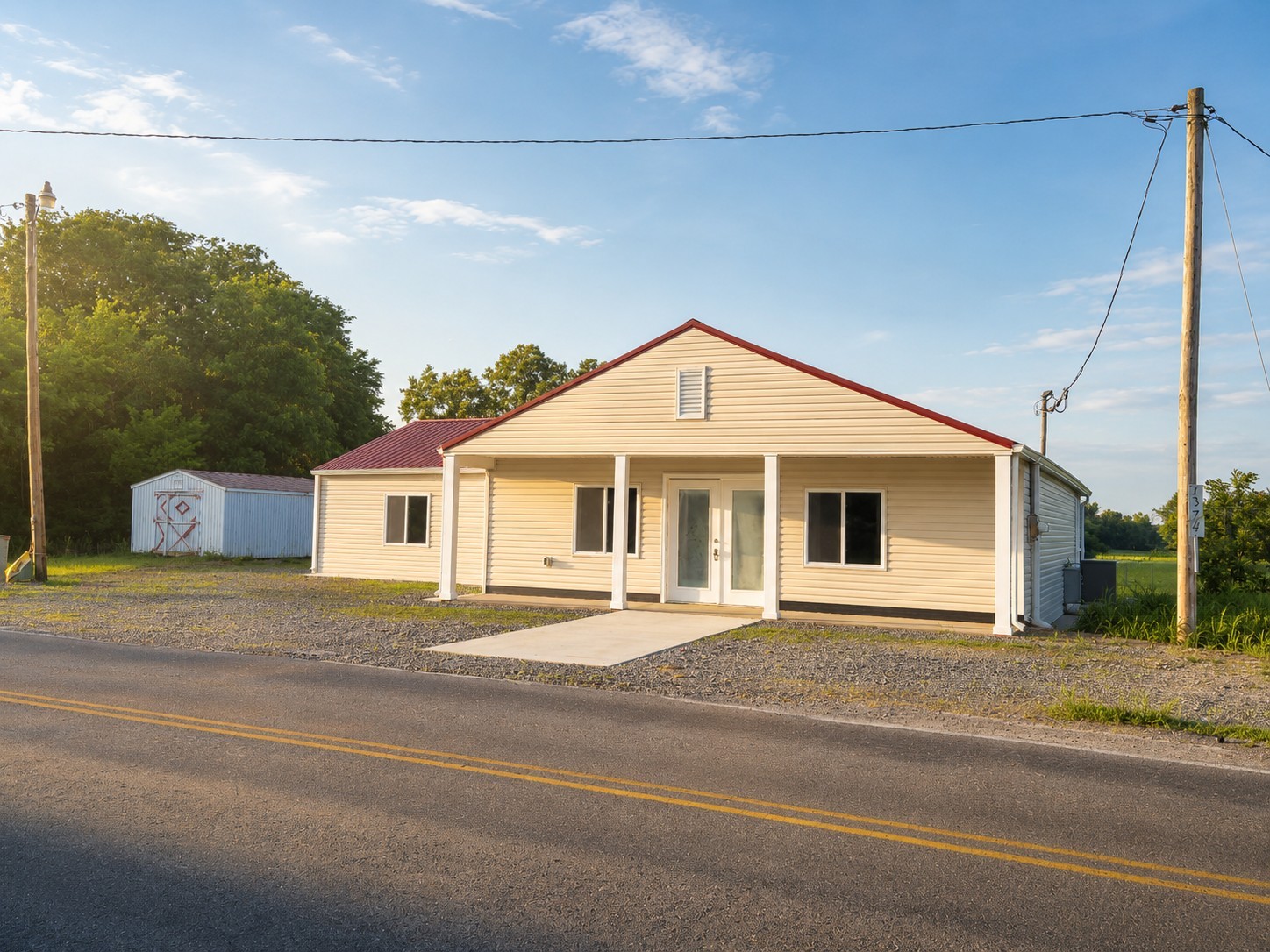 1374 Stroudsville Rd N, Adams, TN 37010