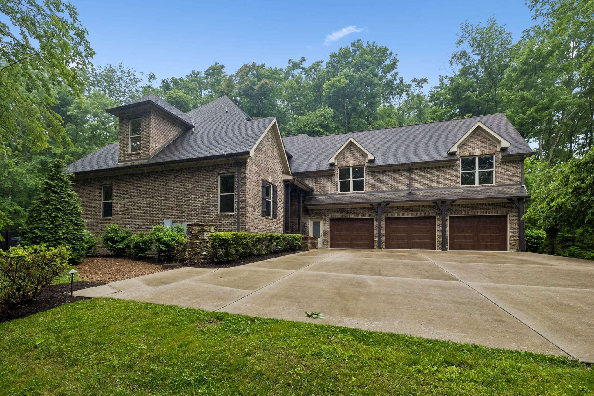 129 Timber Hills Rd, Hendersonville, TN 37075