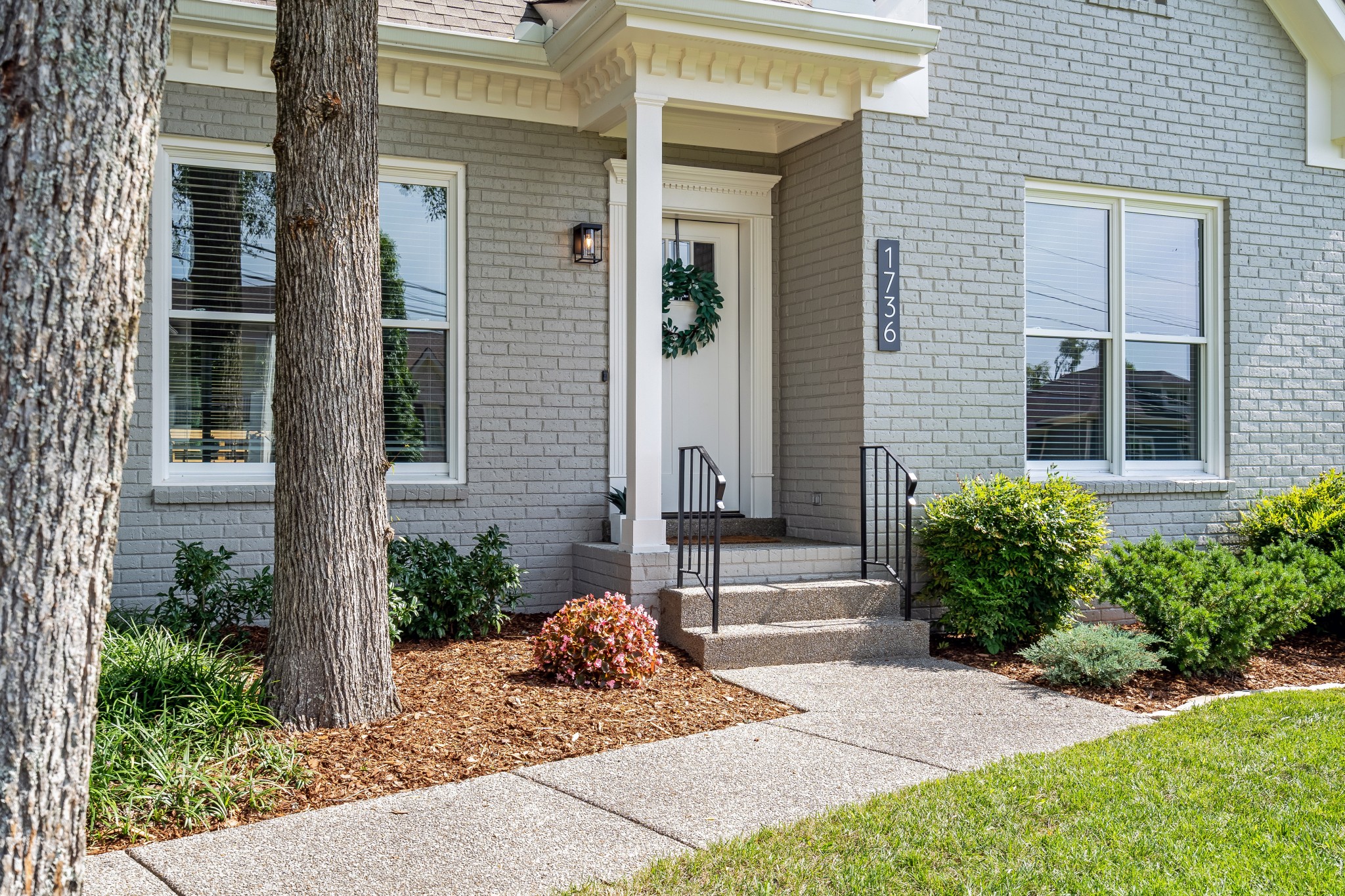 1736 Hillmont Dr, Nashville, TN 37215