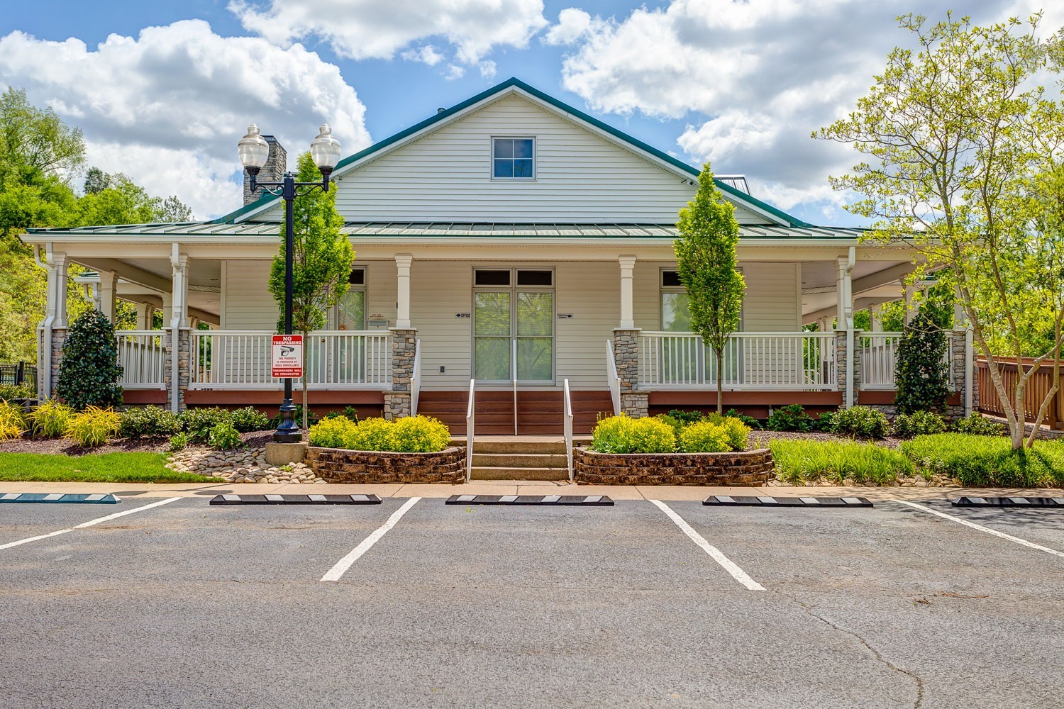 1025 Park Run Dr, Franklin, TN 37067