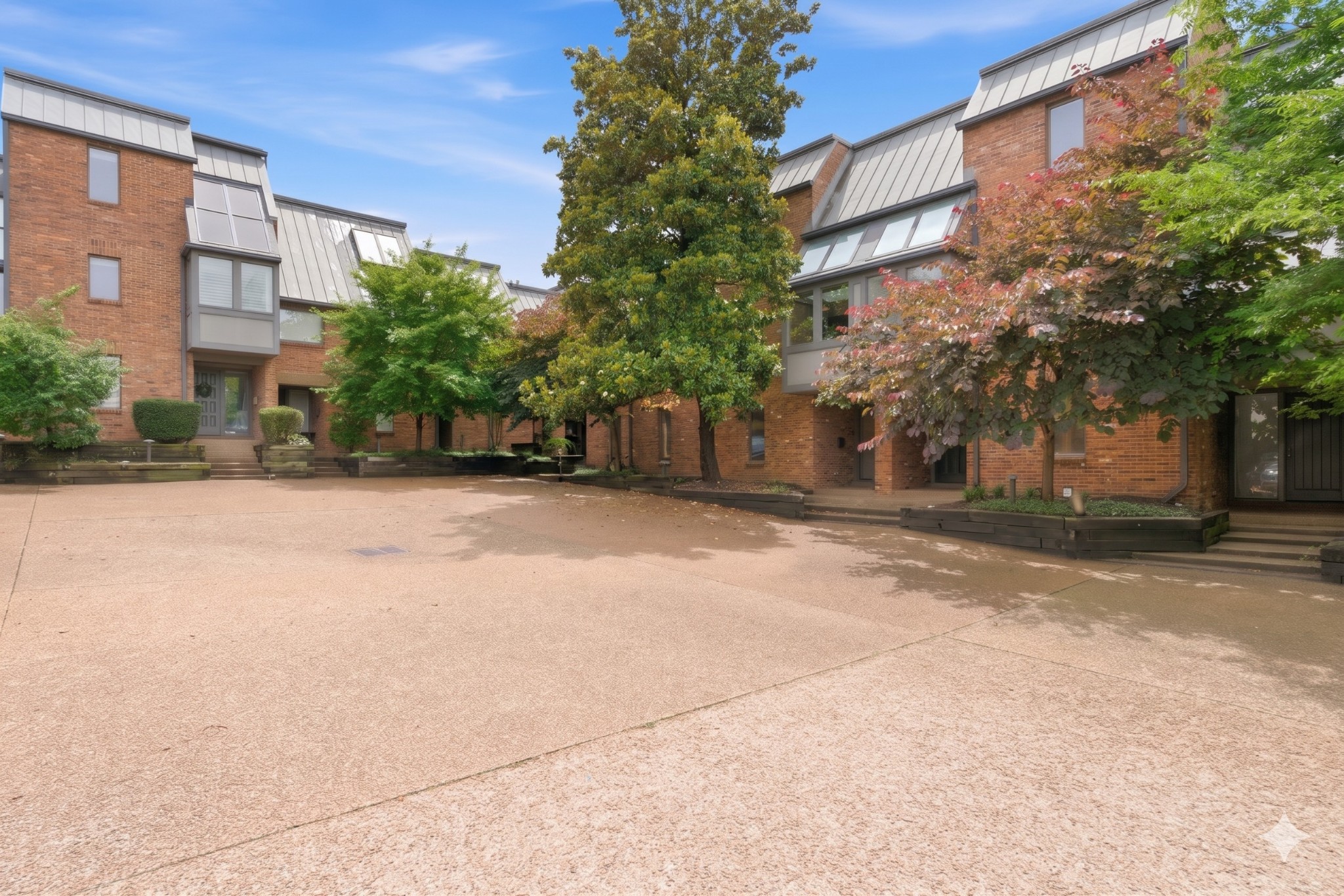 133 Hampton Pl, Nashville, TN 37215