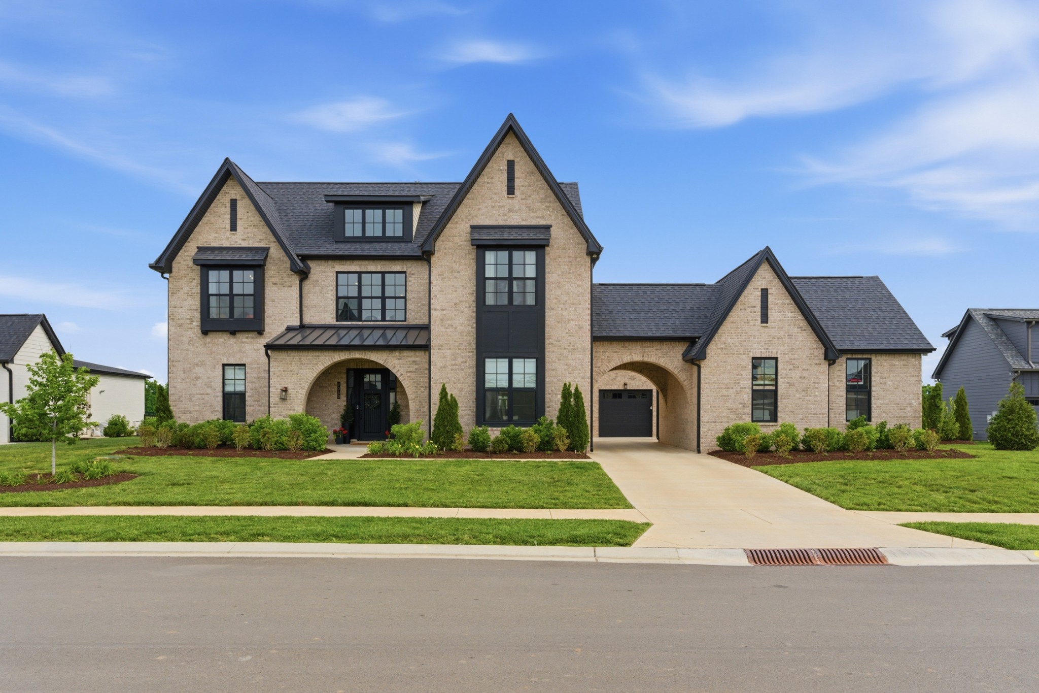7060 Lampkins Crossing Dr, College Grove, TN 37046