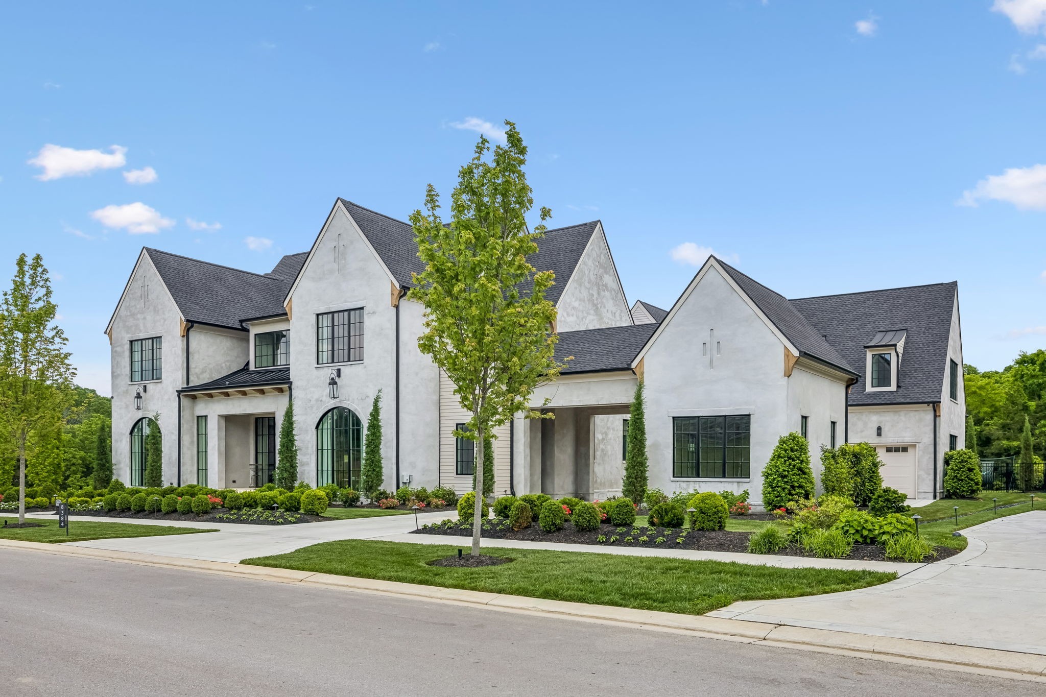 8384 Solstice Dr, College Grove, TN 37046