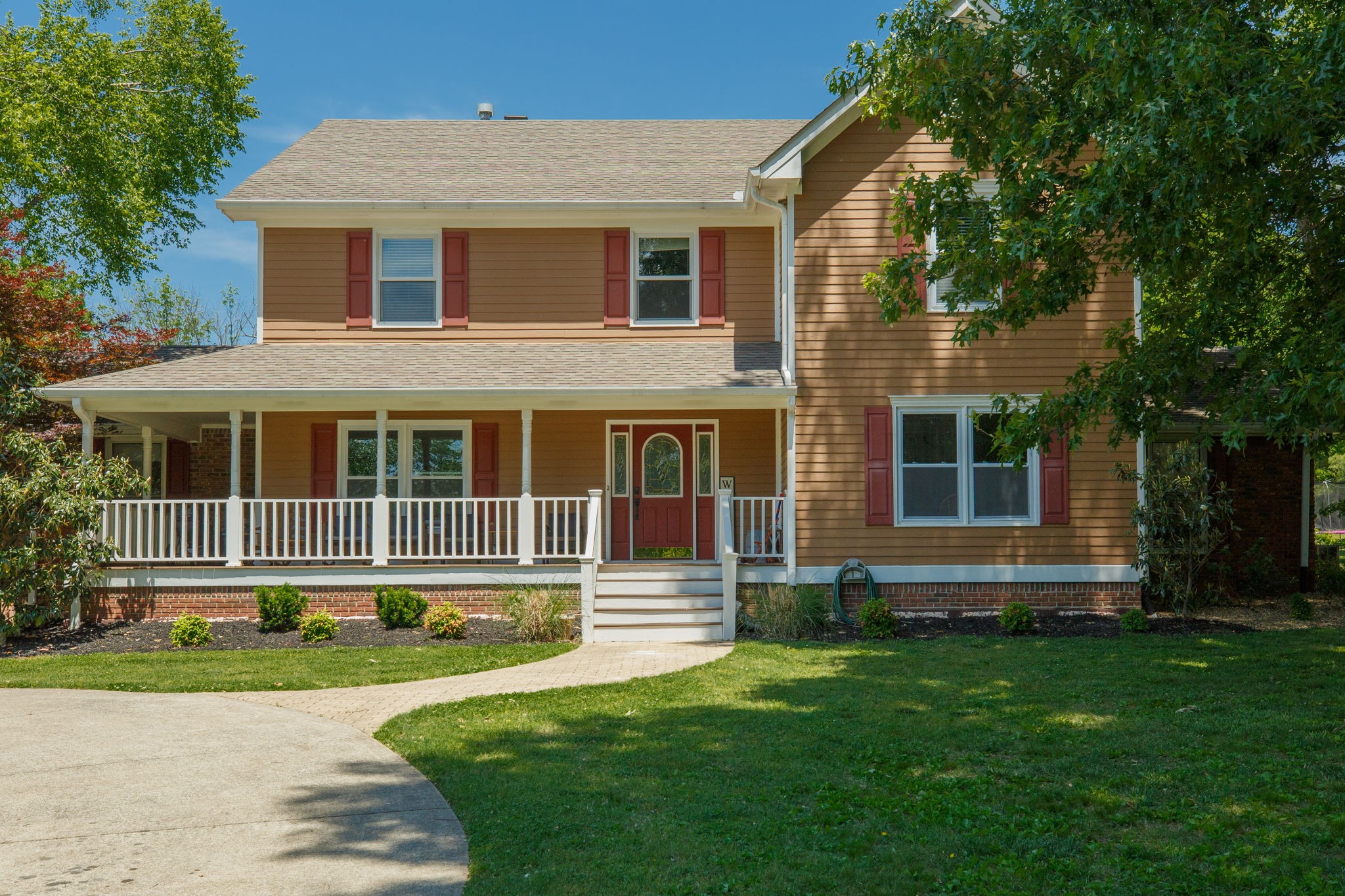 218 Spring Valley Rd, Hendersonville, TN 37075
