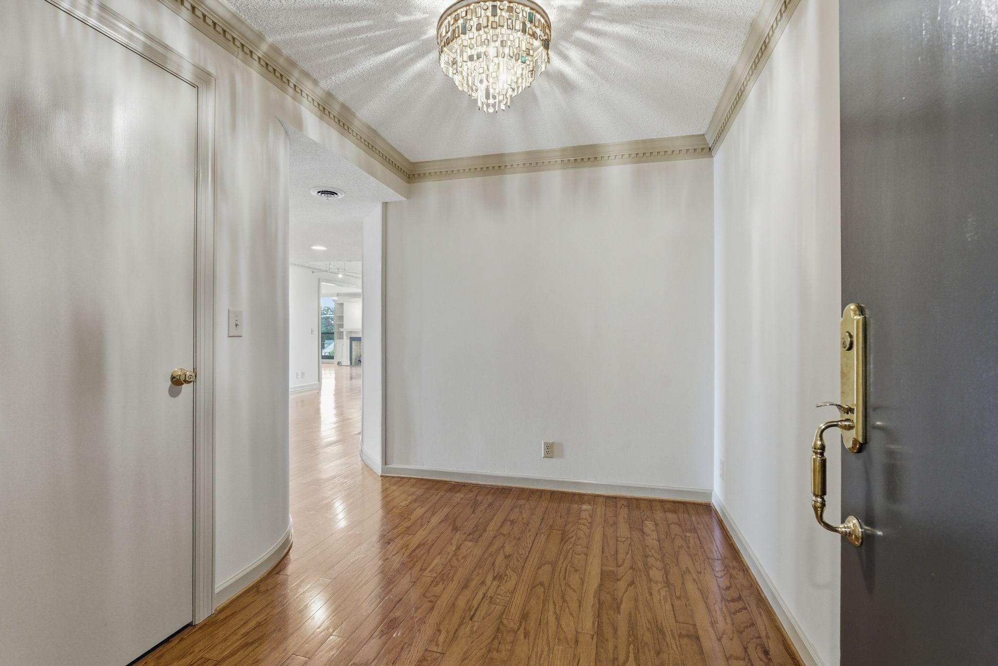 3901 West End Ave #408, Nashville, TN 37205