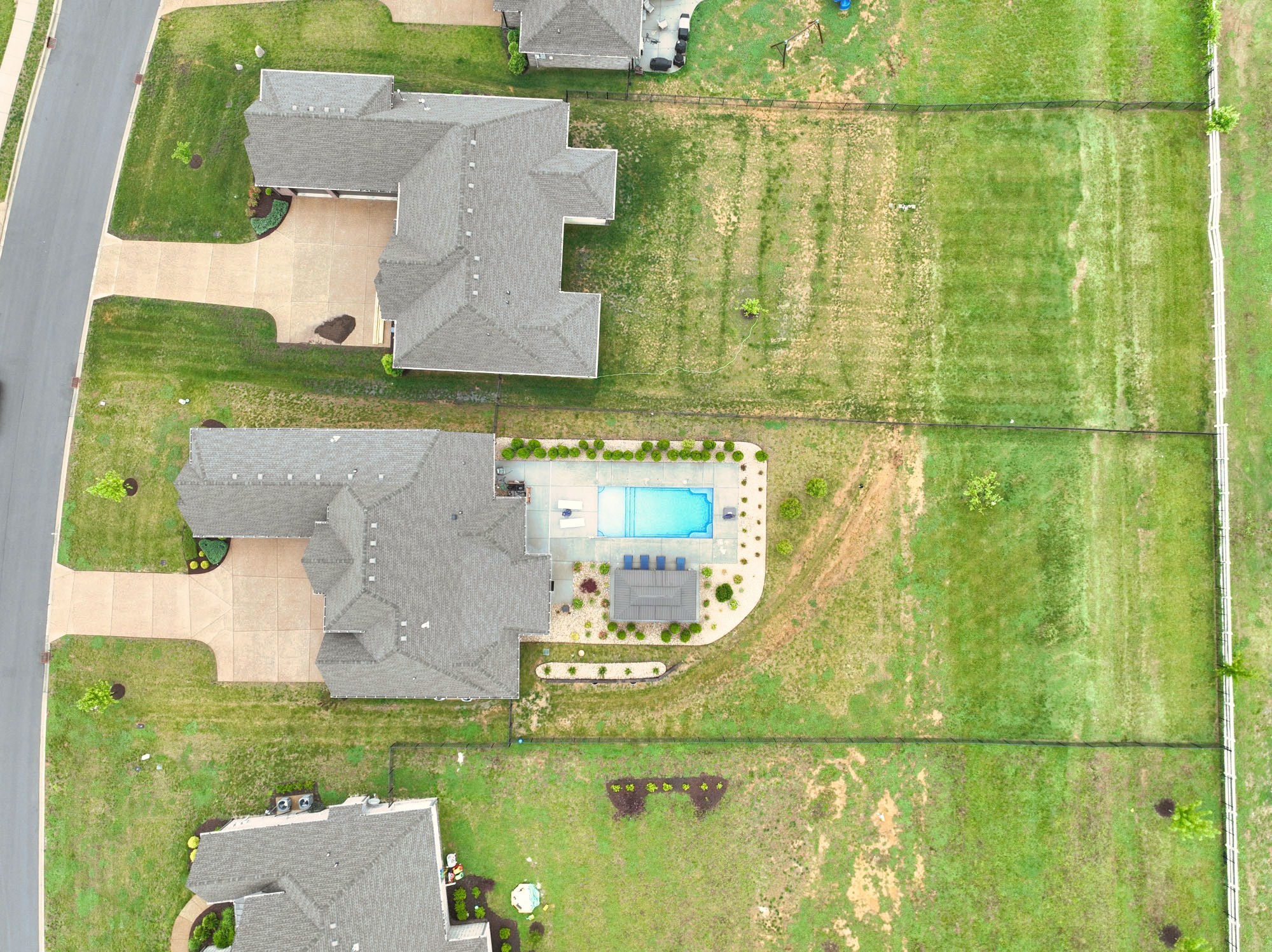 963 Luxborough Dr, Hendersonville, TN 37075