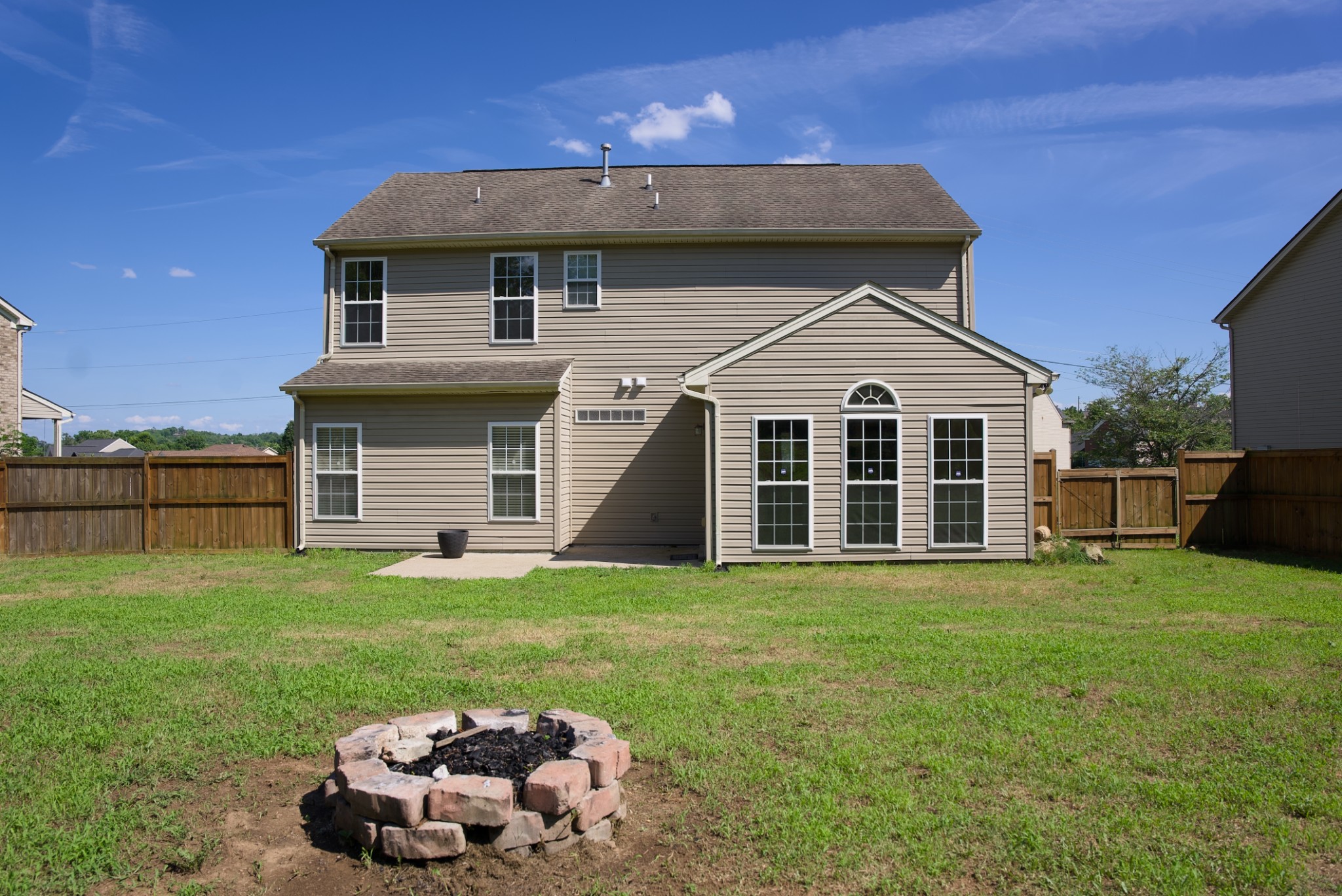 2244 Gilmore Crossing Ln, Nashville, TN 37218