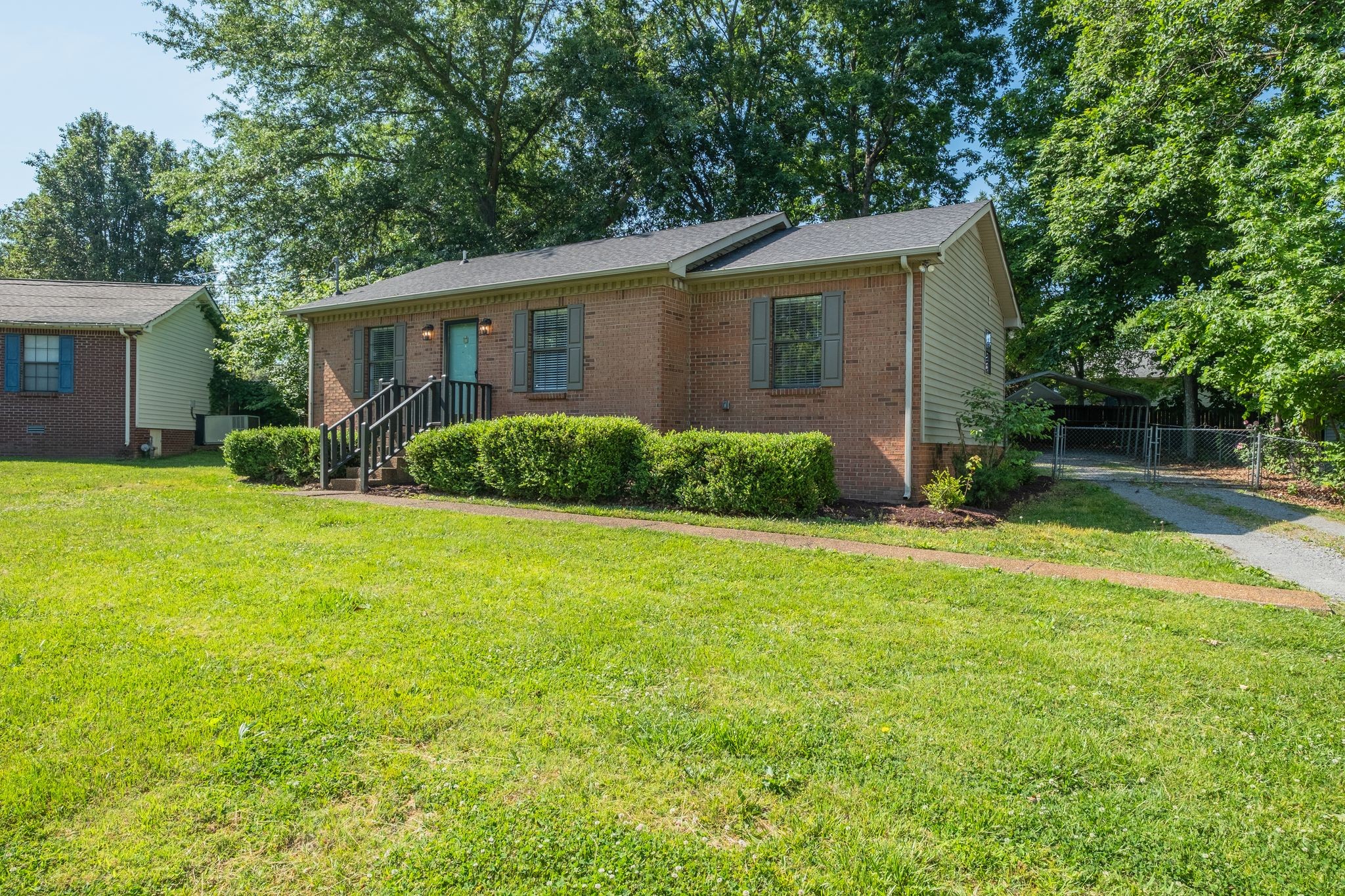 308 Oakdale Dr, White House, TN 37188