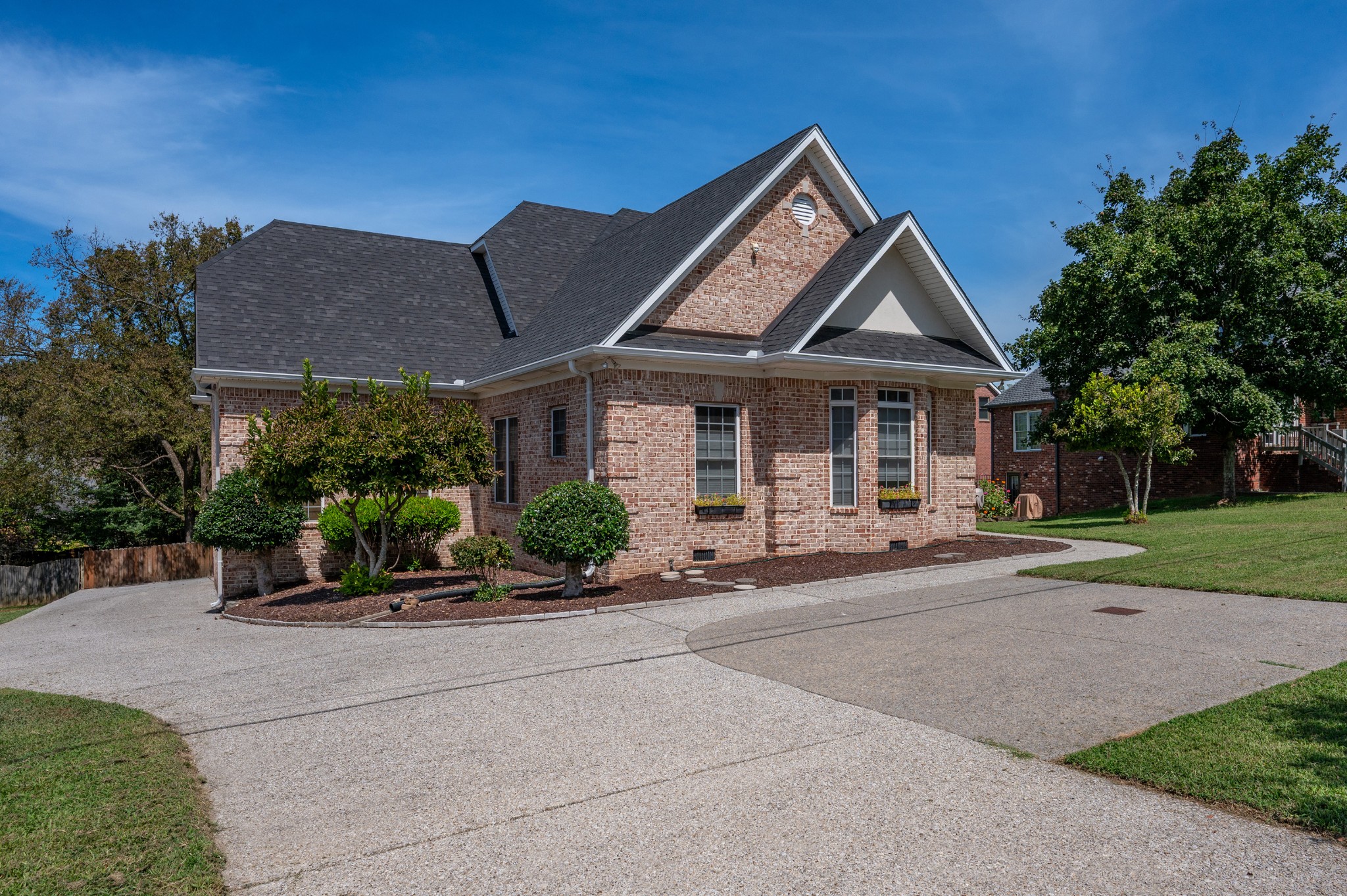 260 Page Dr, Mount Juliet, TN 37122