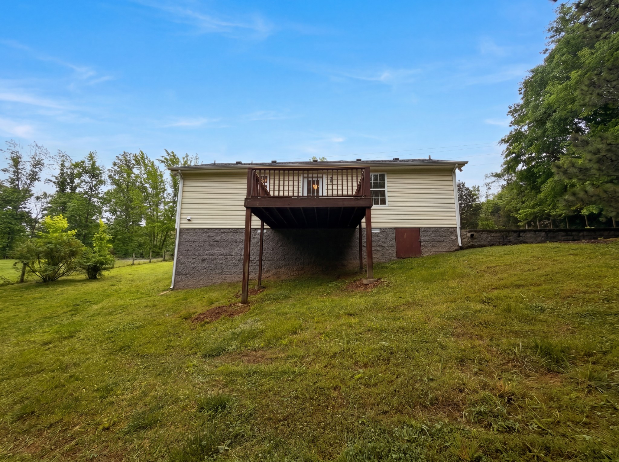 1382 Neptune Rd, Ashland City, TN 37015