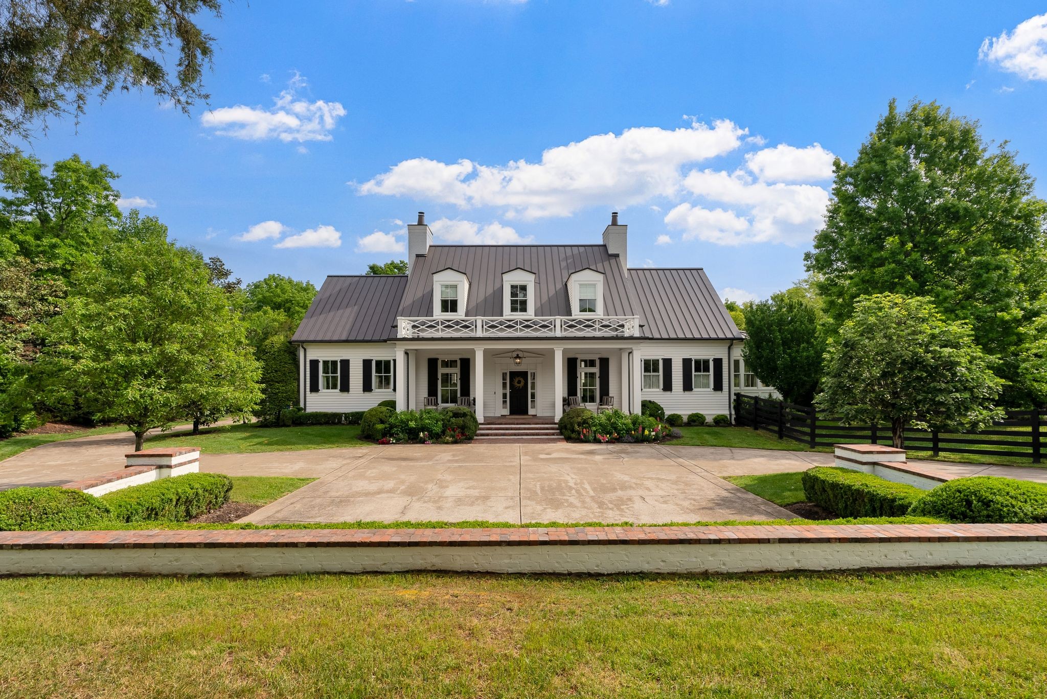 2 Bridleway Trl, Nashville, TN 37215