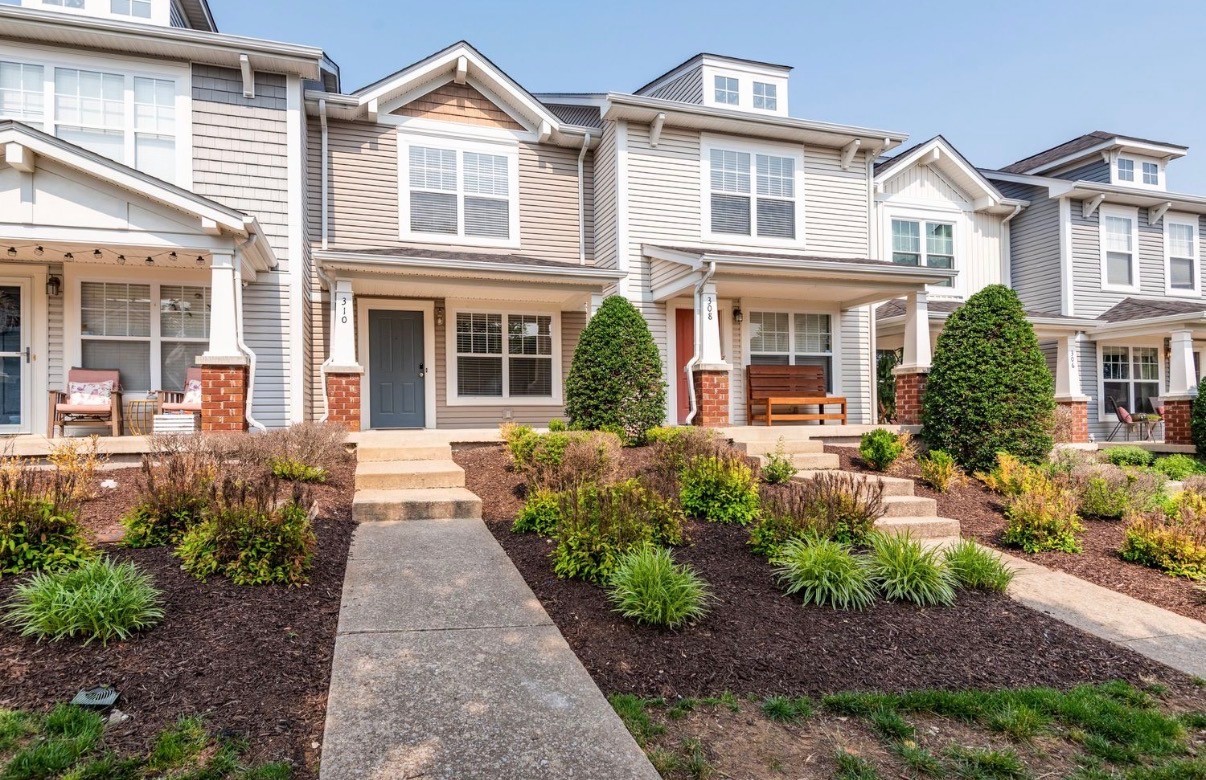 310 Shadow Glen Dr, Nashville, TN 37211