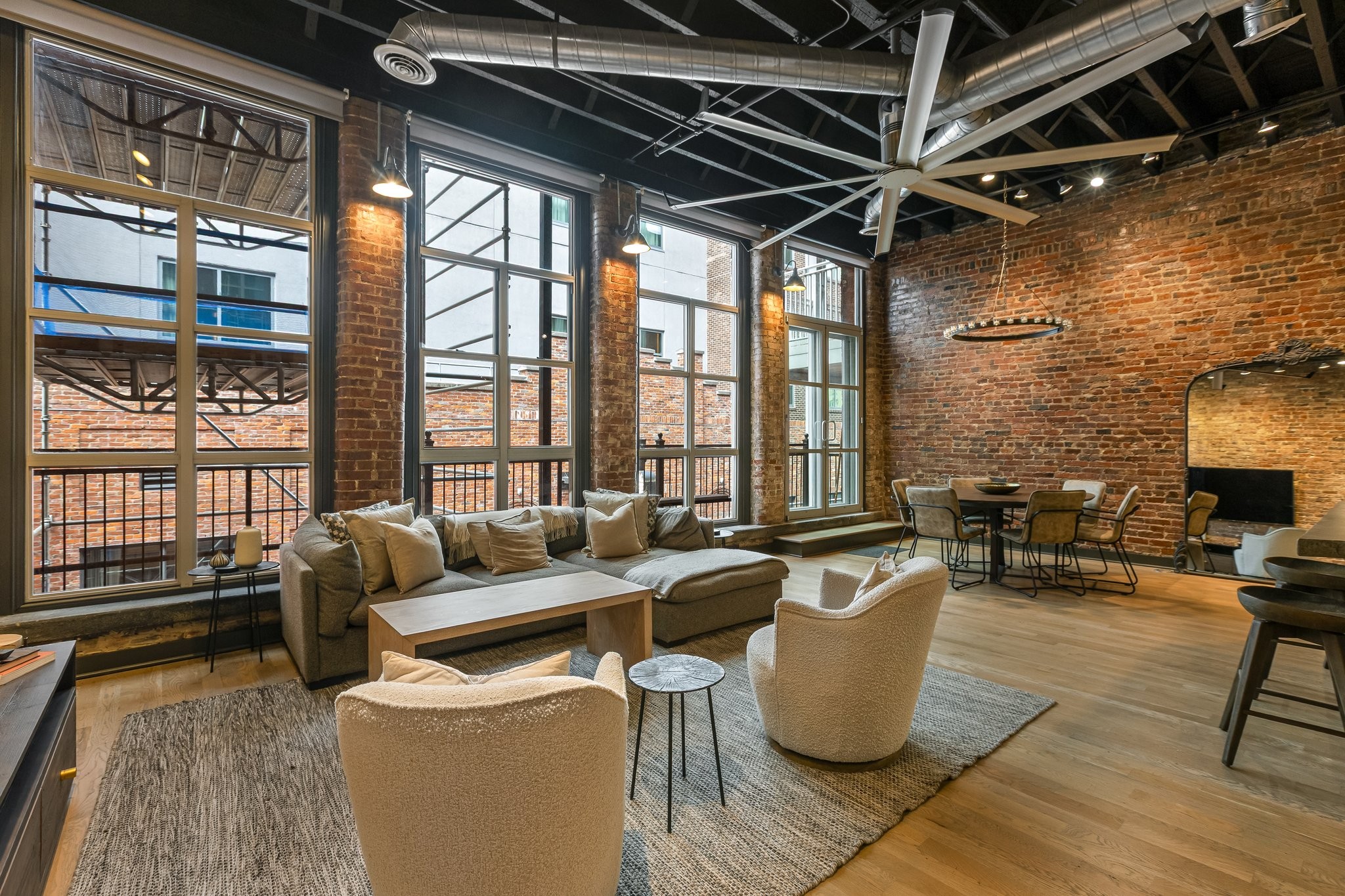 207 3rd Ave N #402, Nashville, TN 37201