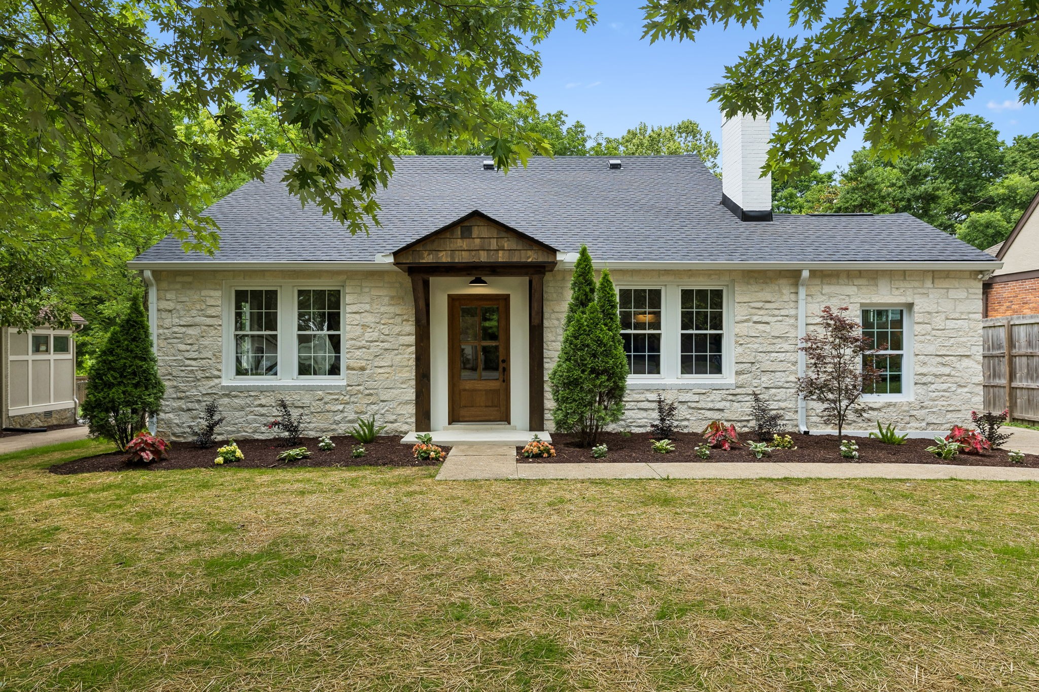 918 Sutton Hill Rd, Nashville, TN 37204