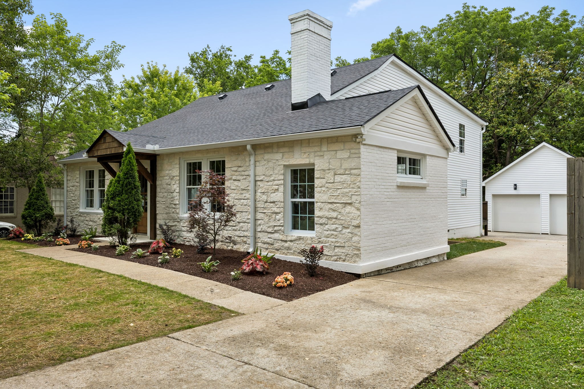 918 Sutton Hill Rd, Nashville, TN 37204