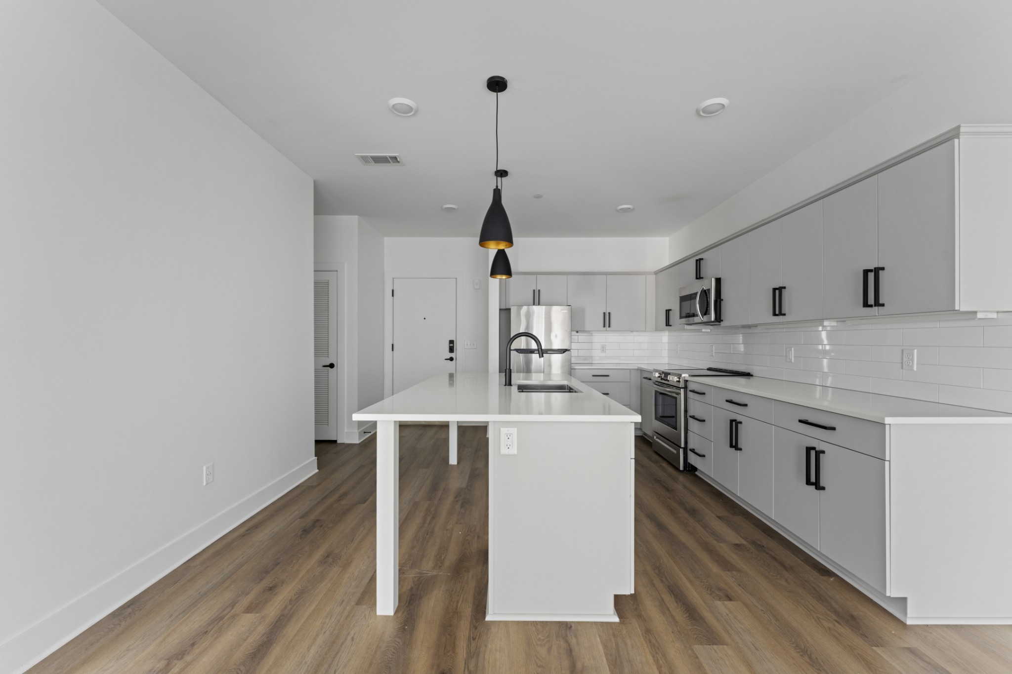 2704 Clifton Ave #201, Nashville, TN 37209