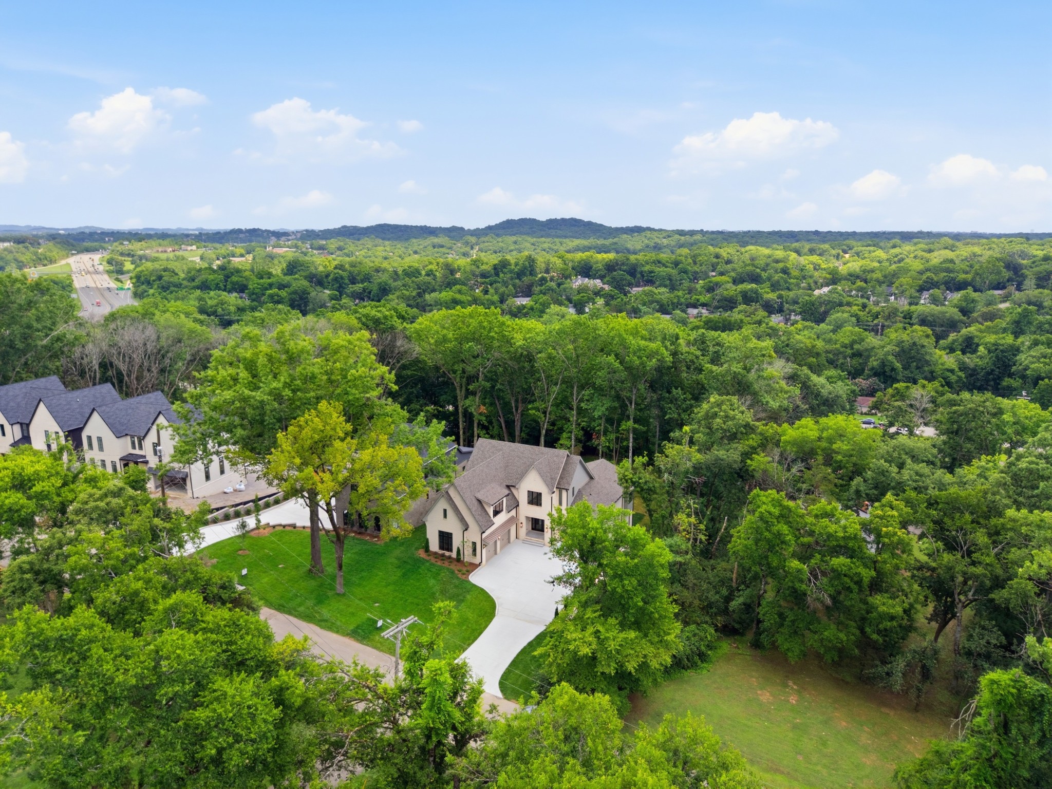 1004 Rodney Dr, Nashville, TN 37205