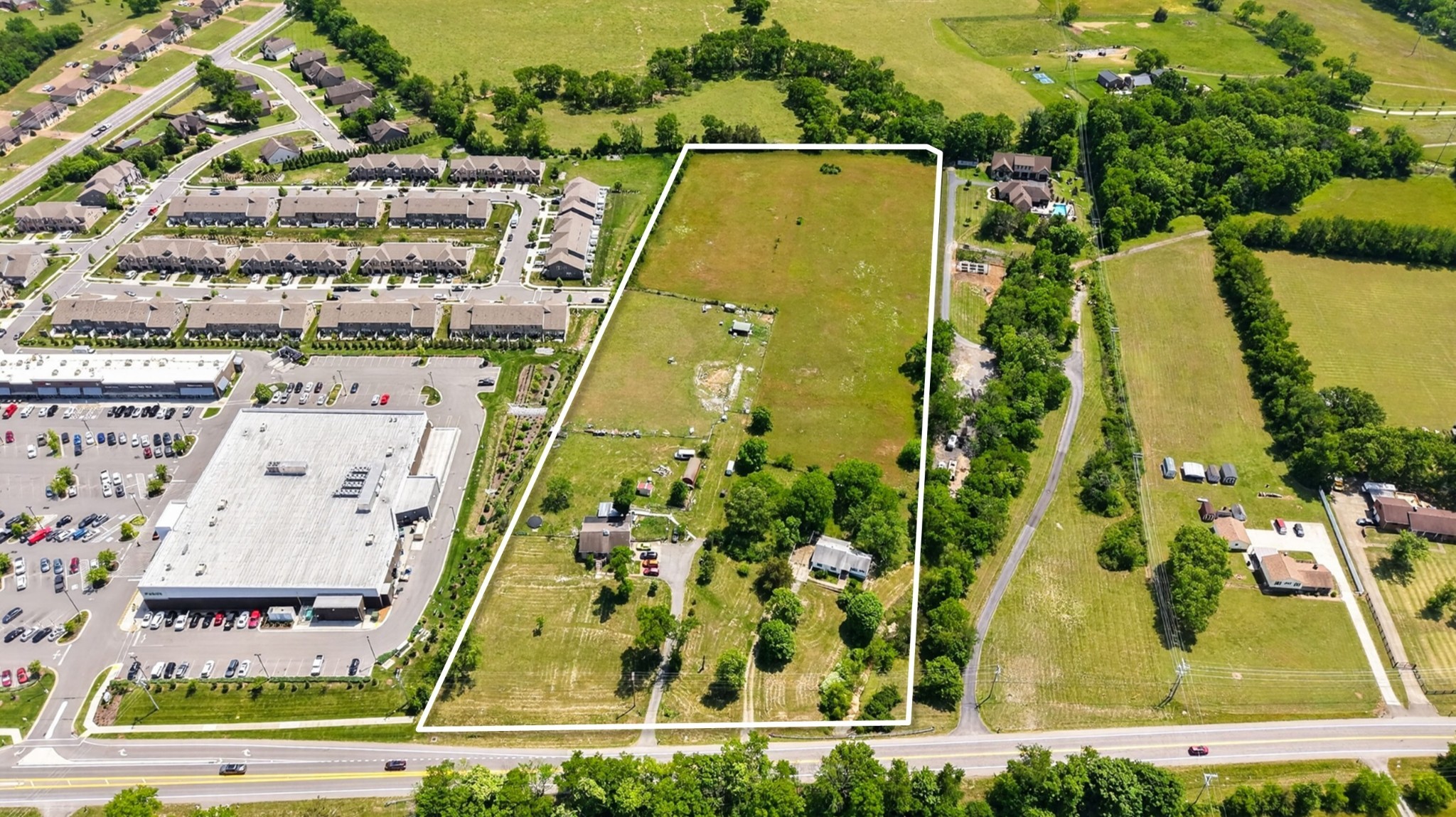 1933 Long Hollow Pike, Gallatin, TN 37066