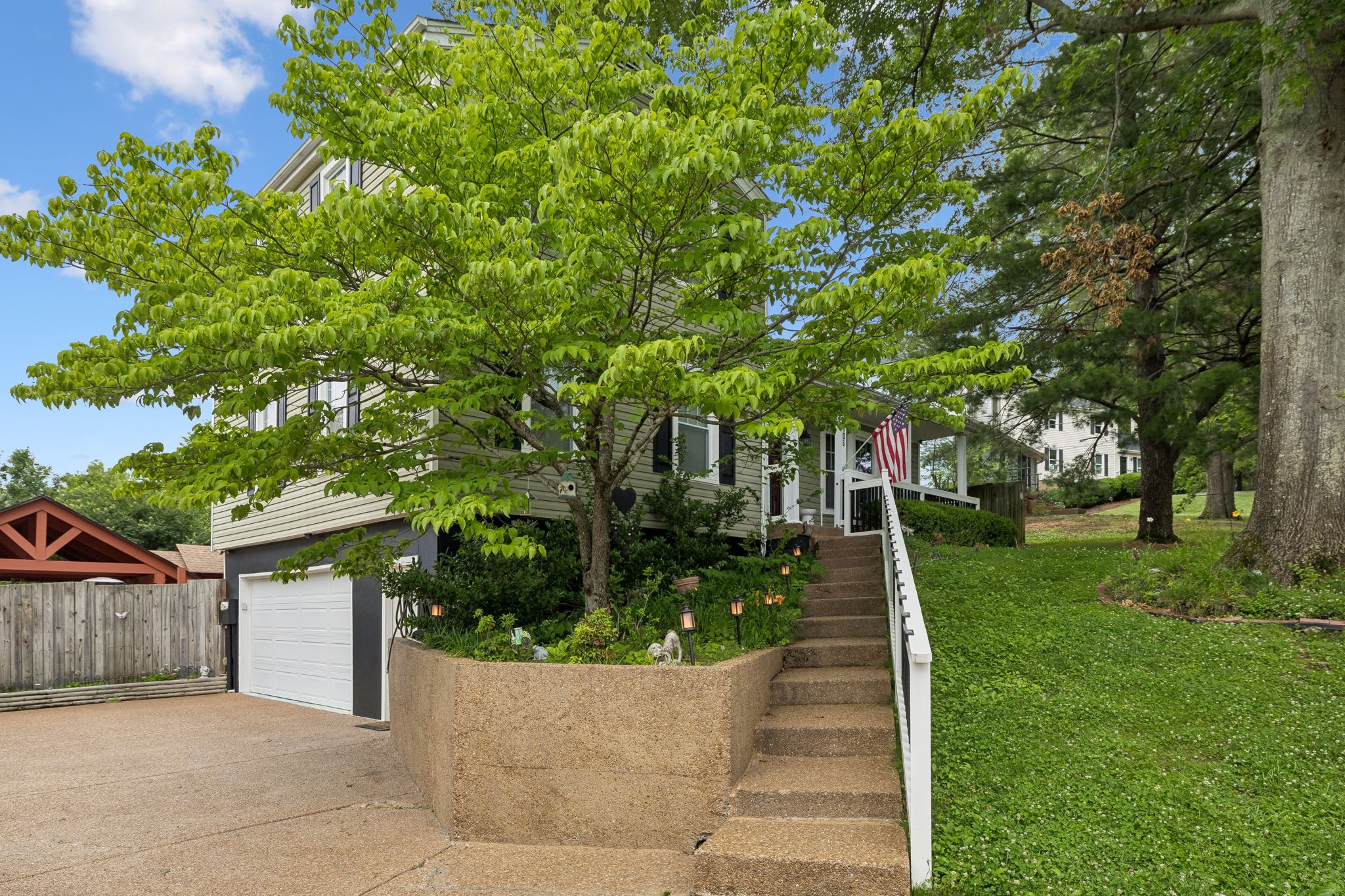 1105 Blythe Ct E, Nashville, TN 37221