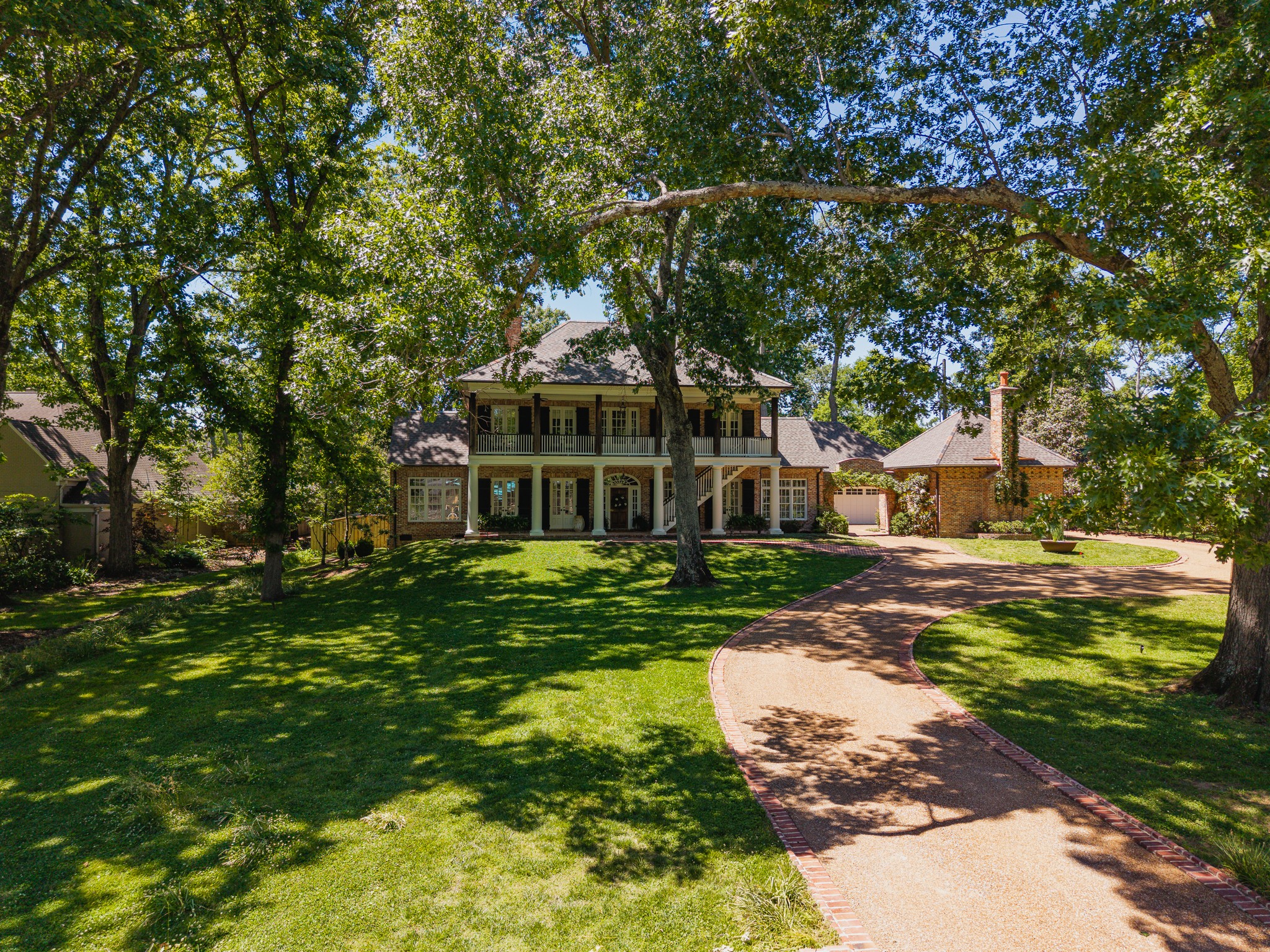 6108 Robin Hill Rd, Nashville, TN 37205