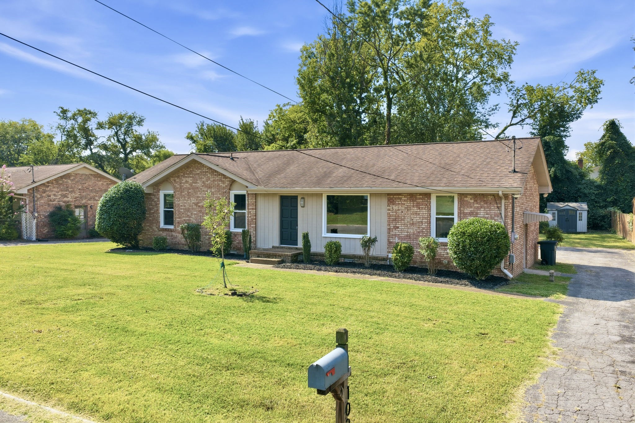 102 Peartree Dr, Hendersonville, TN 37075