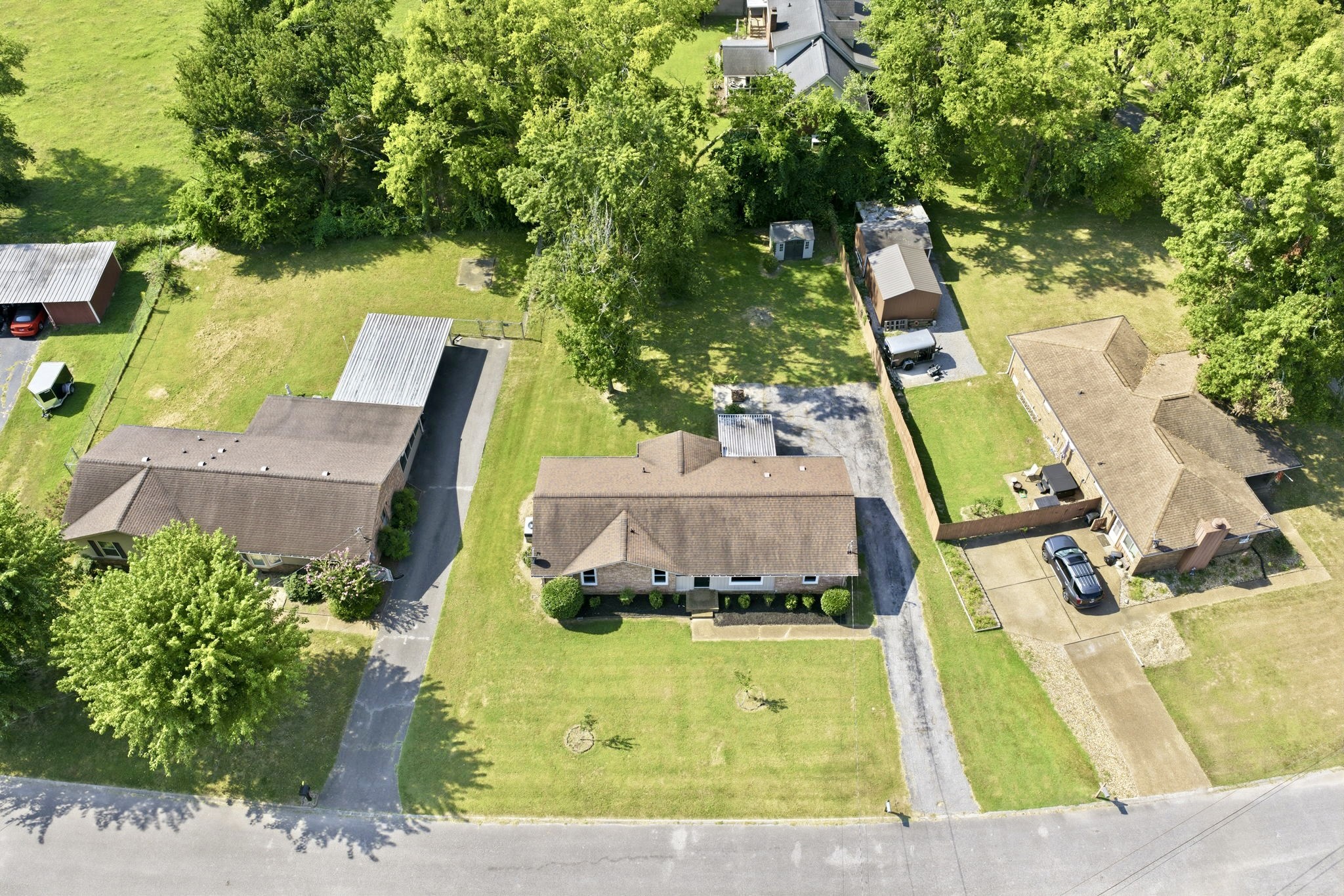 102 Peartree Dr, Hendersonville, TN 37075