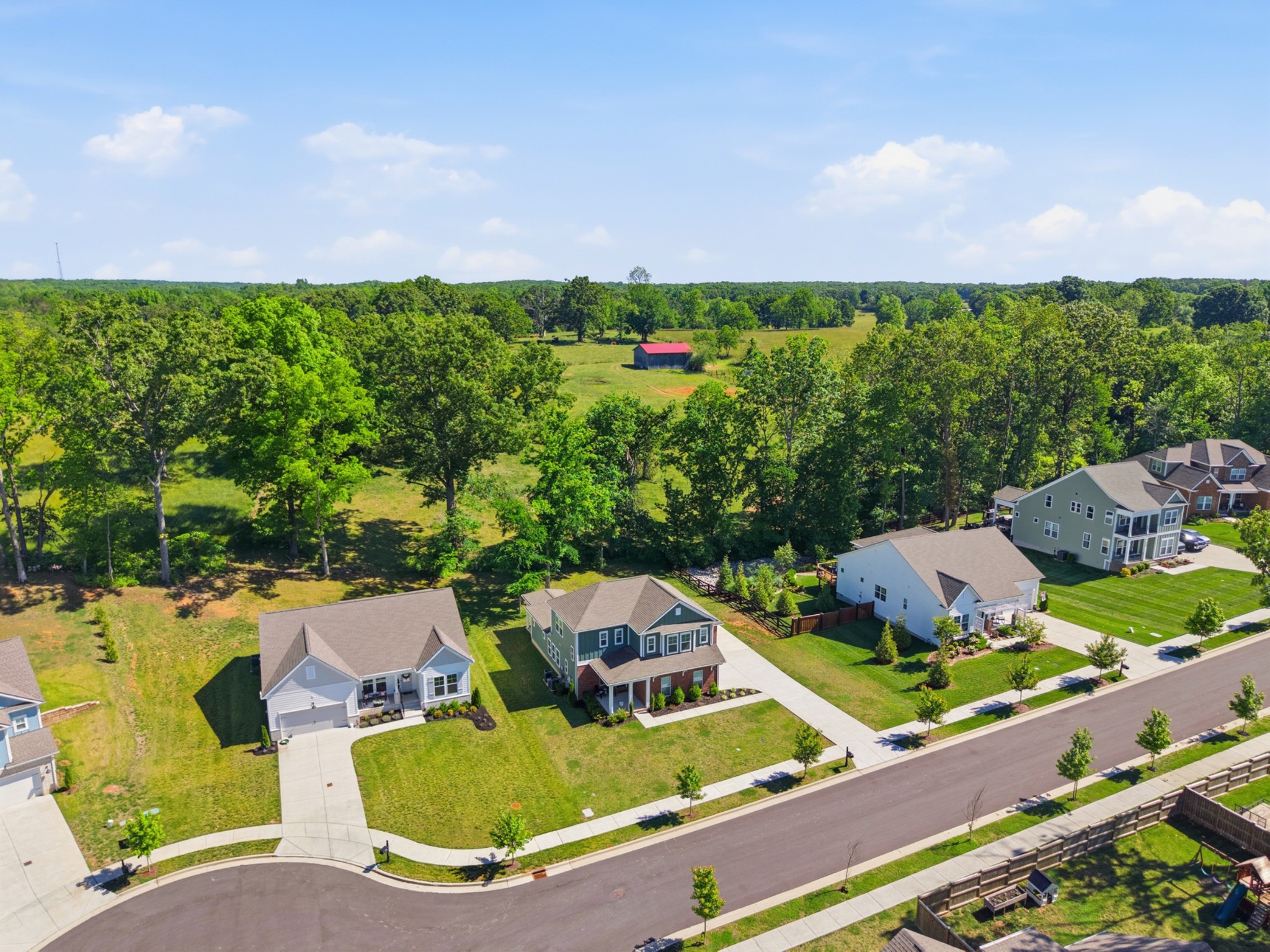 7143 Pepper Tree Cir, Fairview, TN 37062