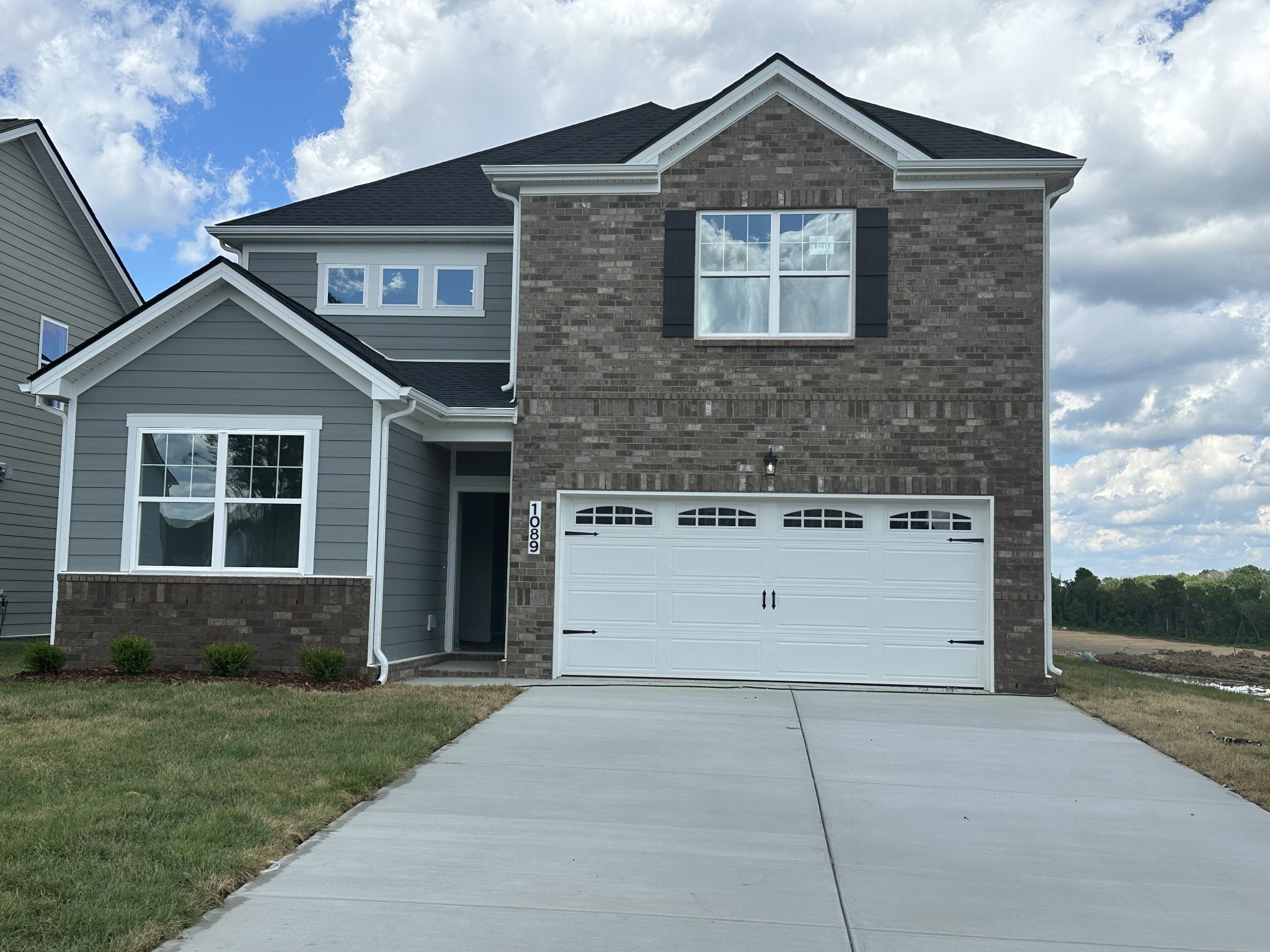 1089 Large Poppy Dr, La Vergne, TN 37086