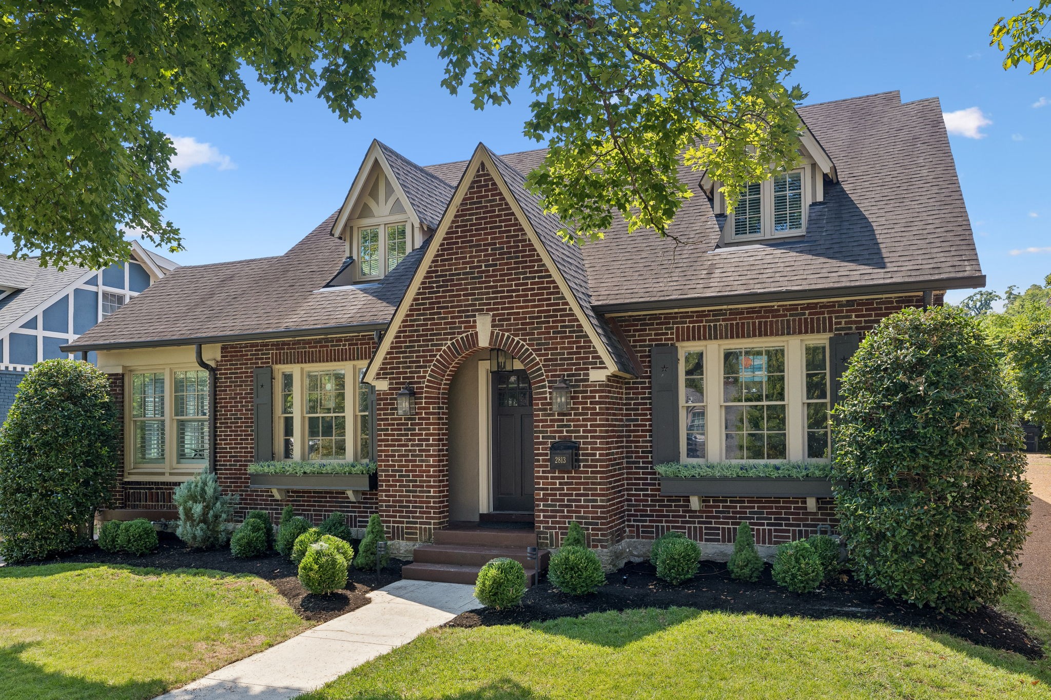 2813 Acklen, Nashville, TN 37212