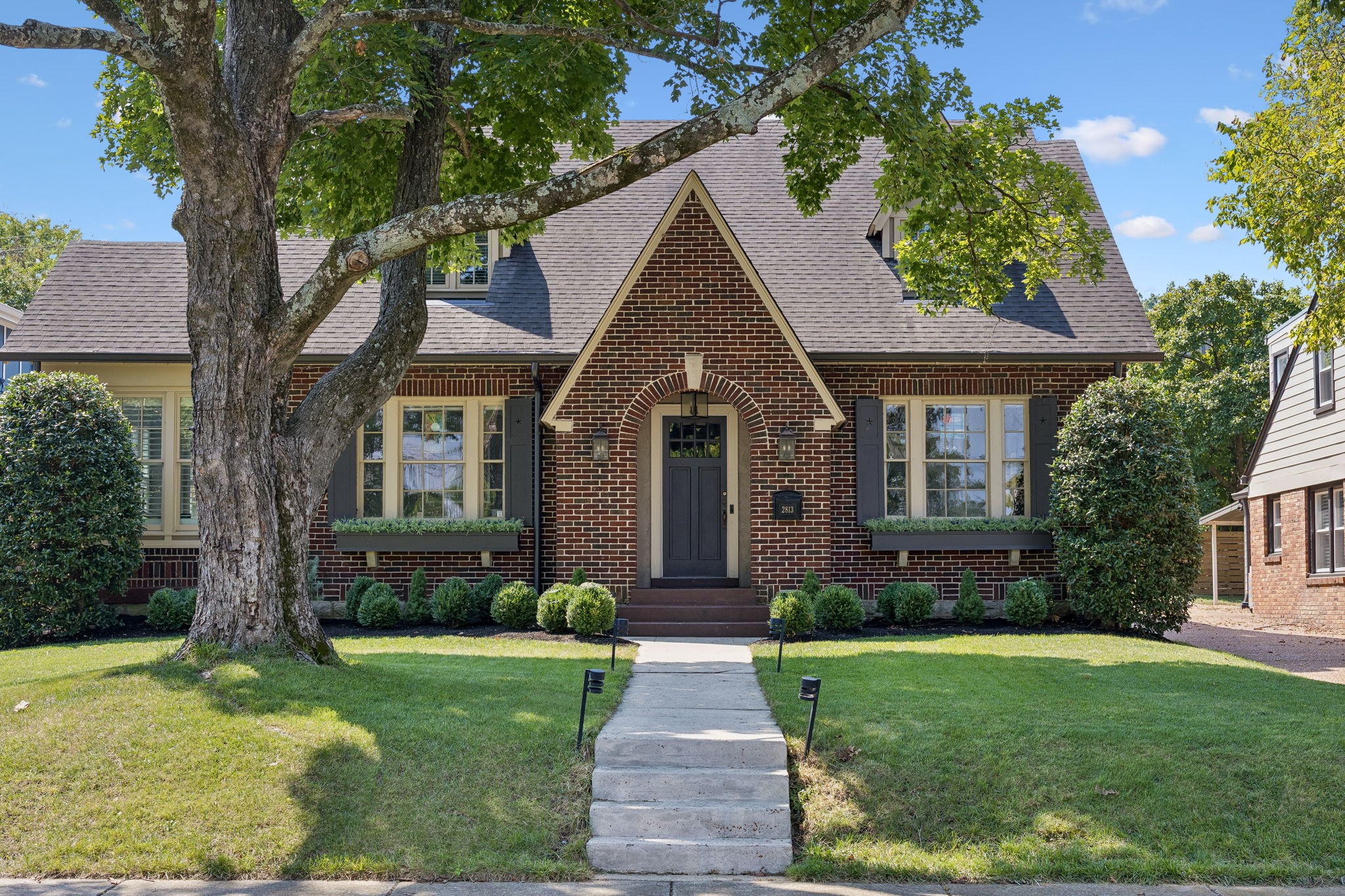2813 Acklen, Nashville, TN 37212