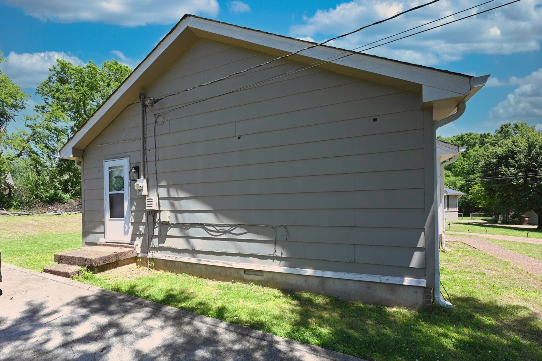 108 Crystal Ct, Nashville, TN 37207