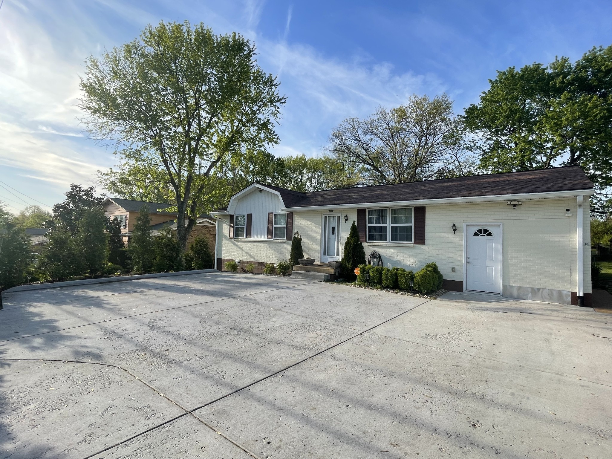 708 Richards Rd, Antioch, TN 37013