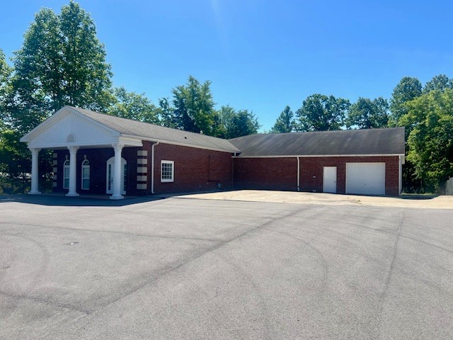 1108 Highway 70 E, Dickson, TN 37055