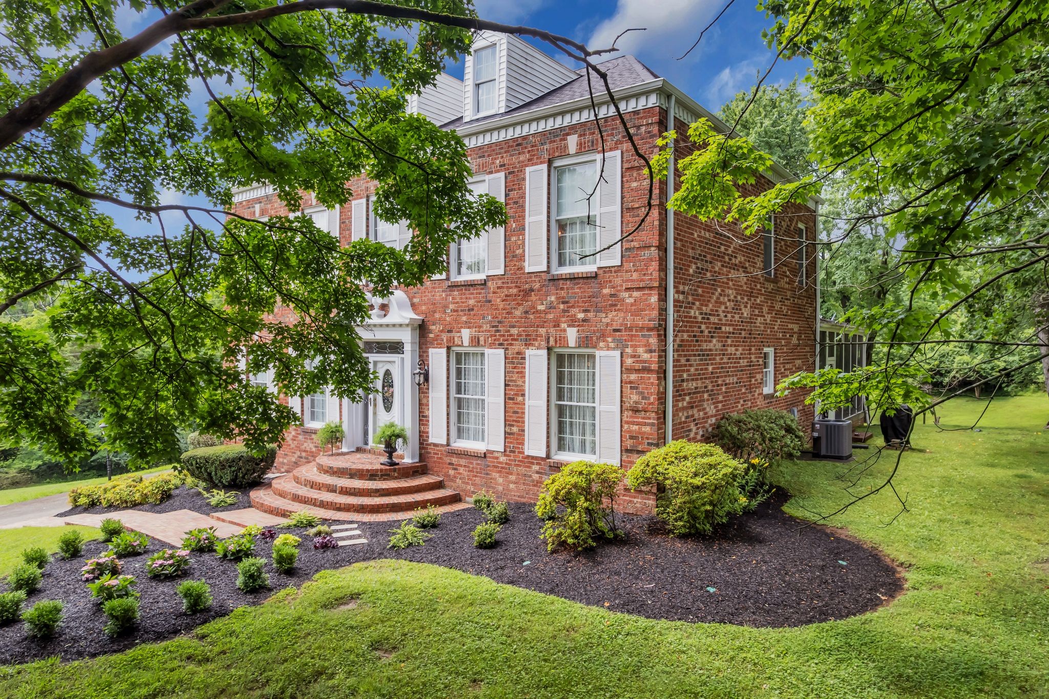 641 Old Lebanon Dirt Rd, Hermitage, TN 37076