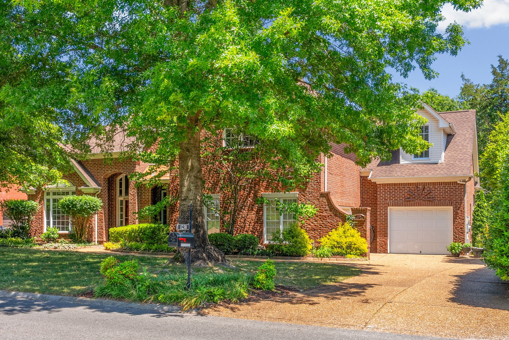 1238 Twelve Stones Xing, Goodlettsville, TN 37072