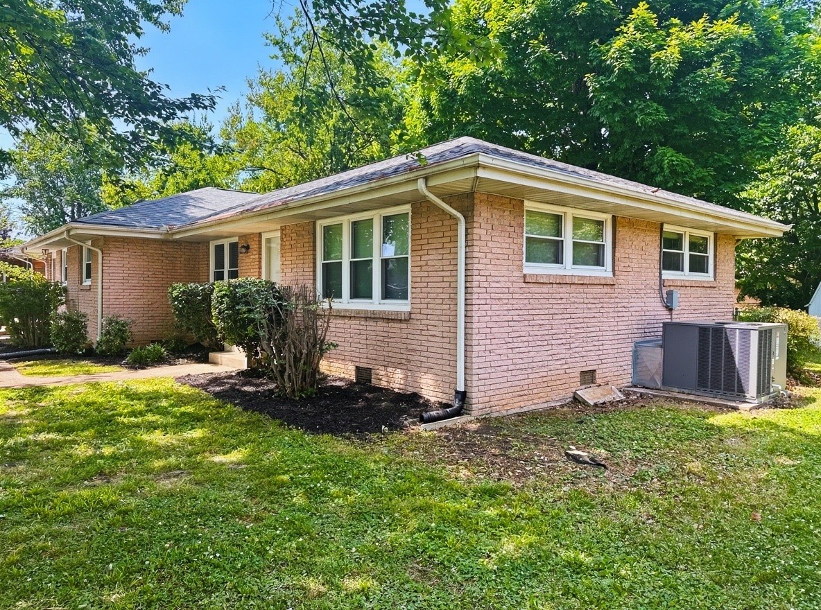 910 Glenwood Dr, Murfreesboro, TN 37129