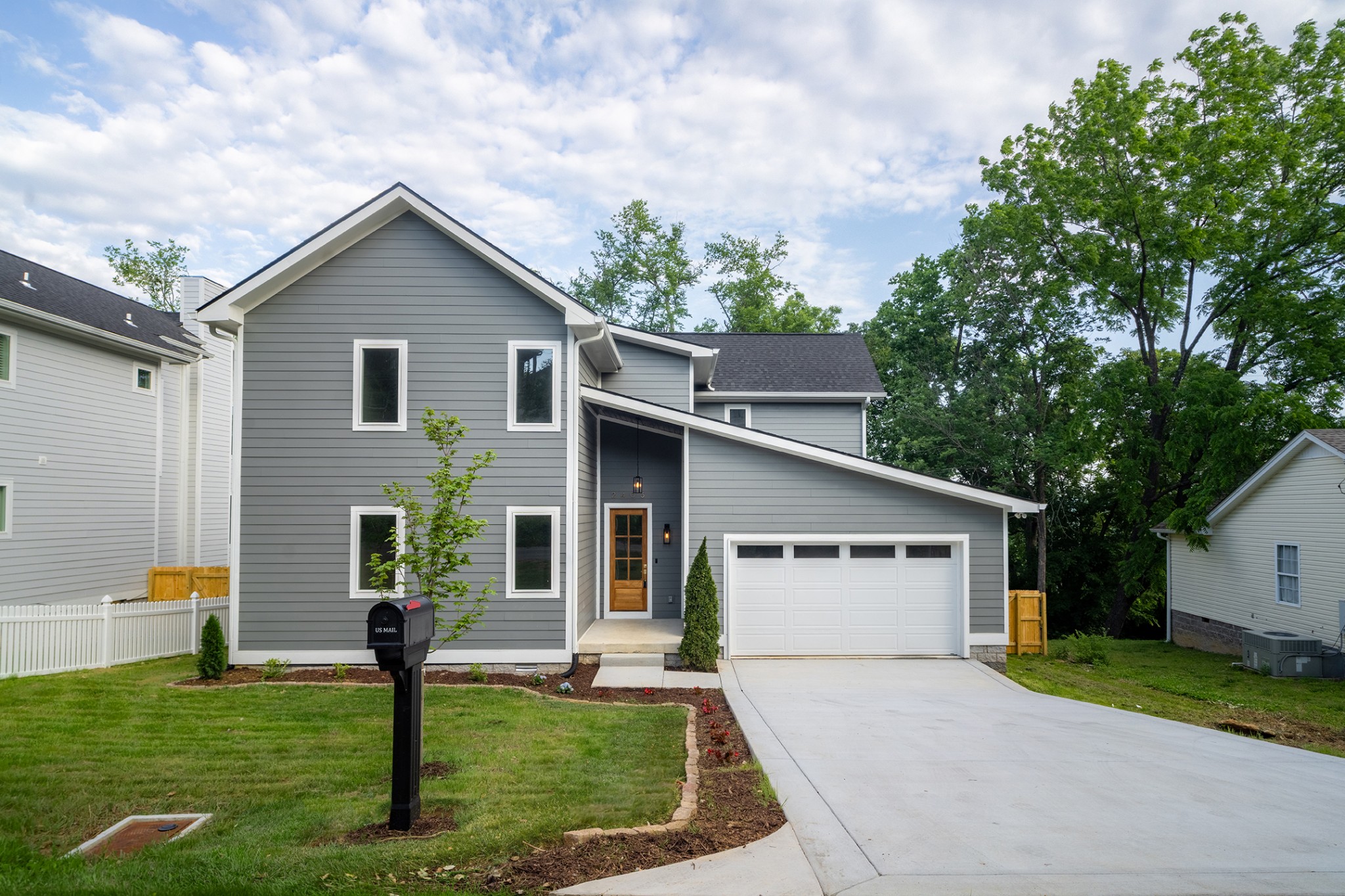 2403 Stivers St, Nashville, TN 37218