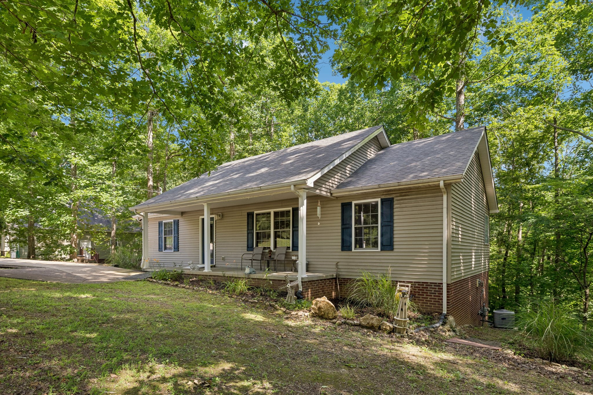117 W Dell Rd, Dickson, TN 37055