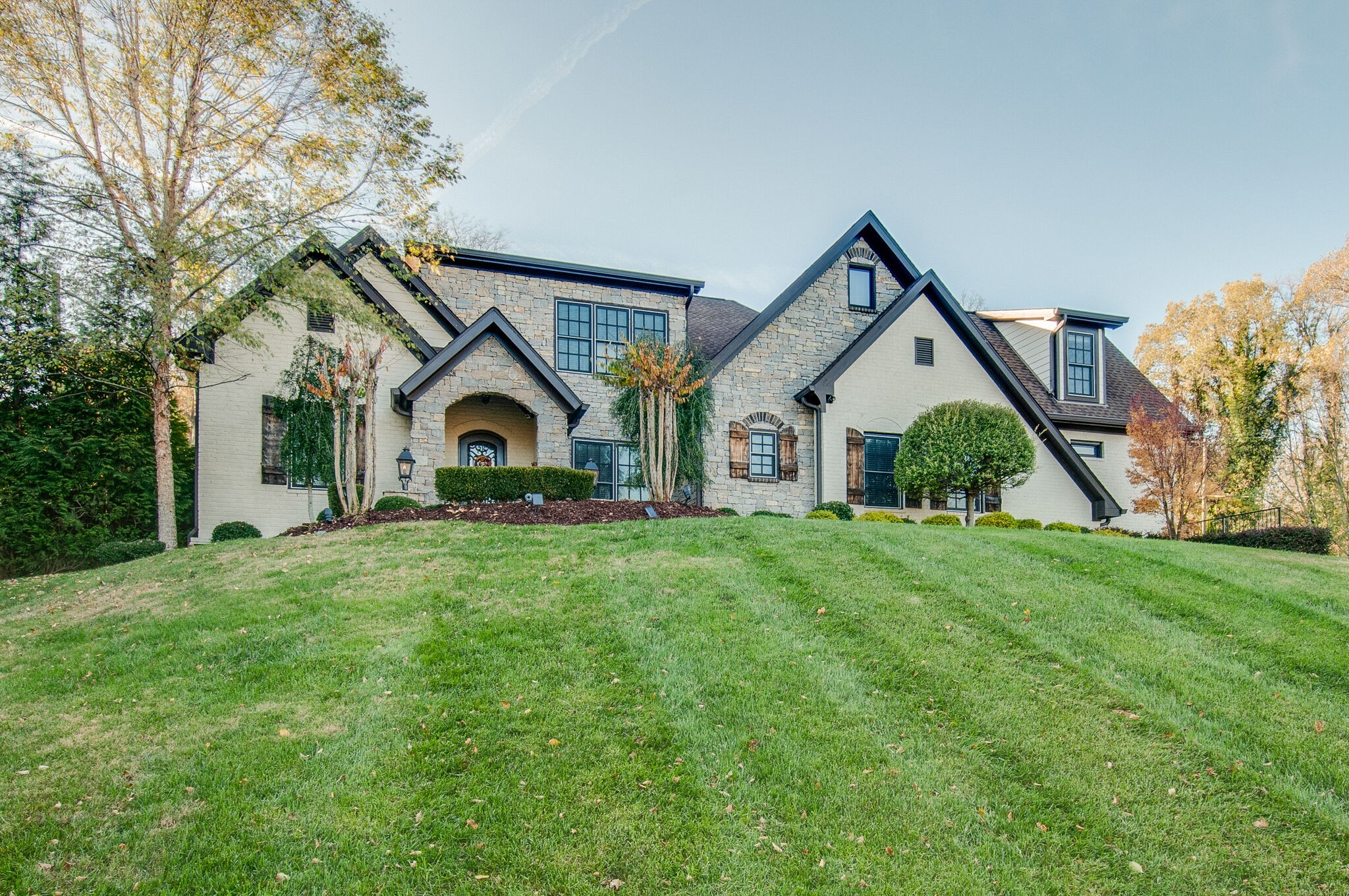 4001 Wallace Ln, Nashville, TN 37215