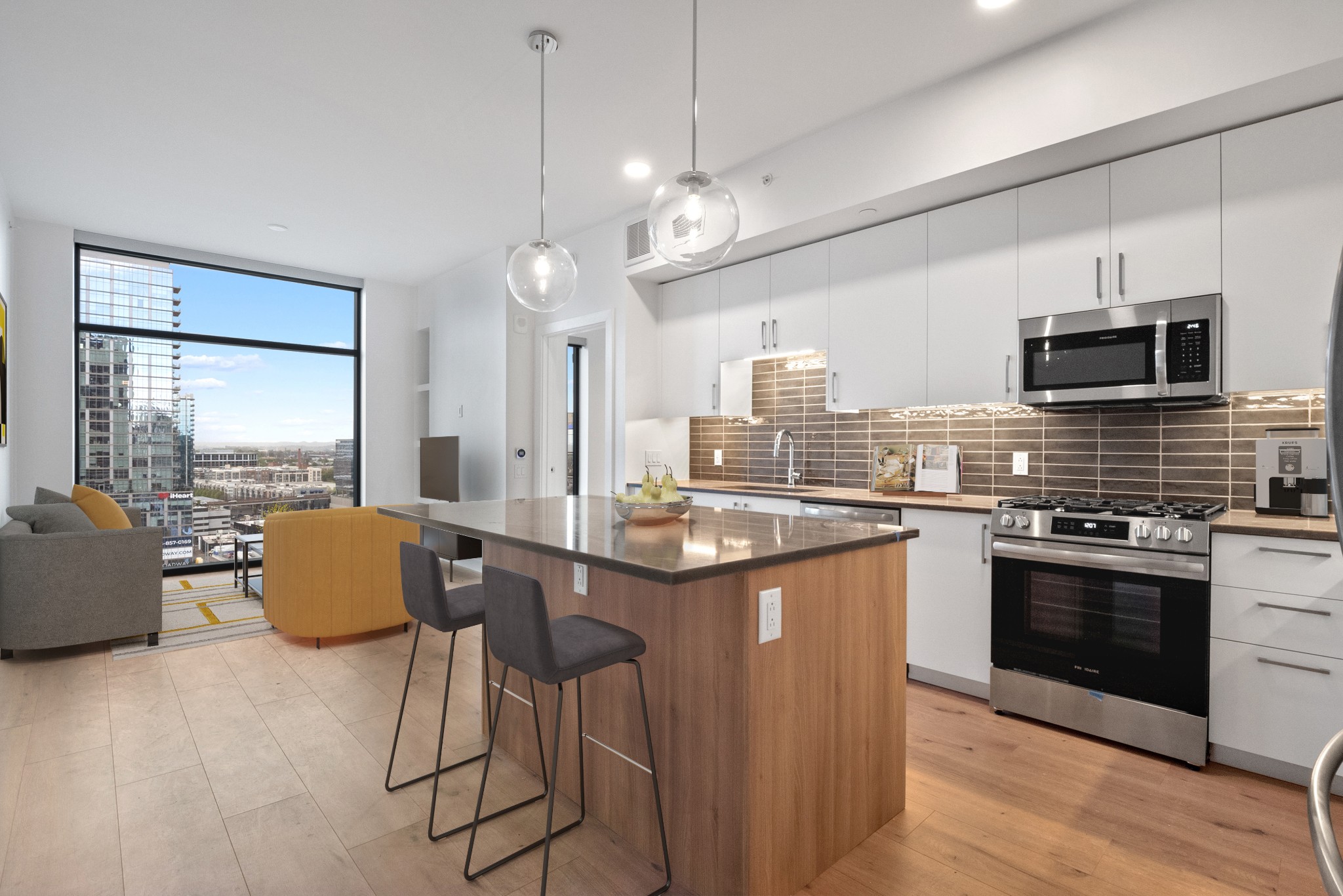 1212 Demonbreun St #1511, Nashville, TN 37203