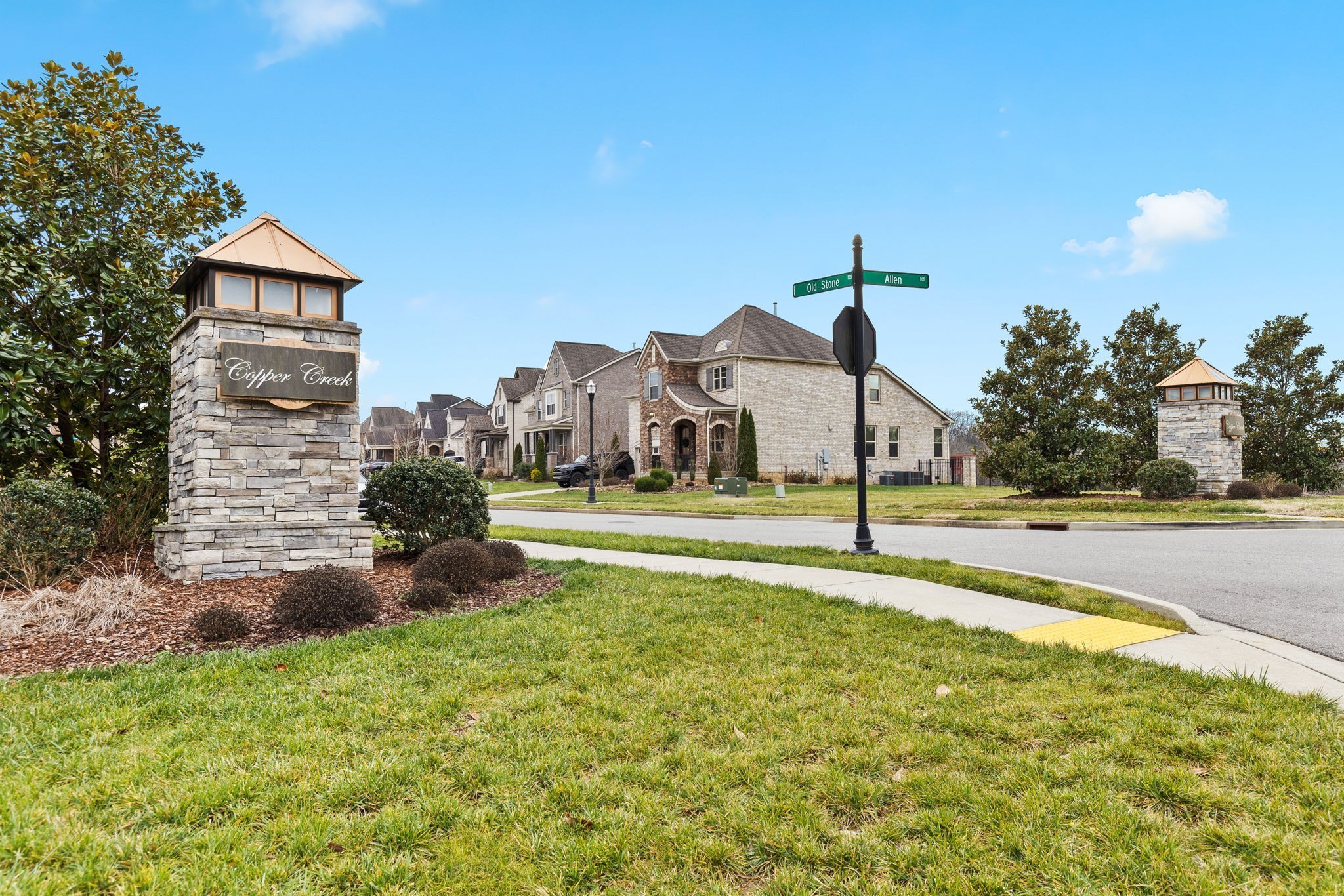 414 Fall Creek Cir, Goodlettsville, TN 37072