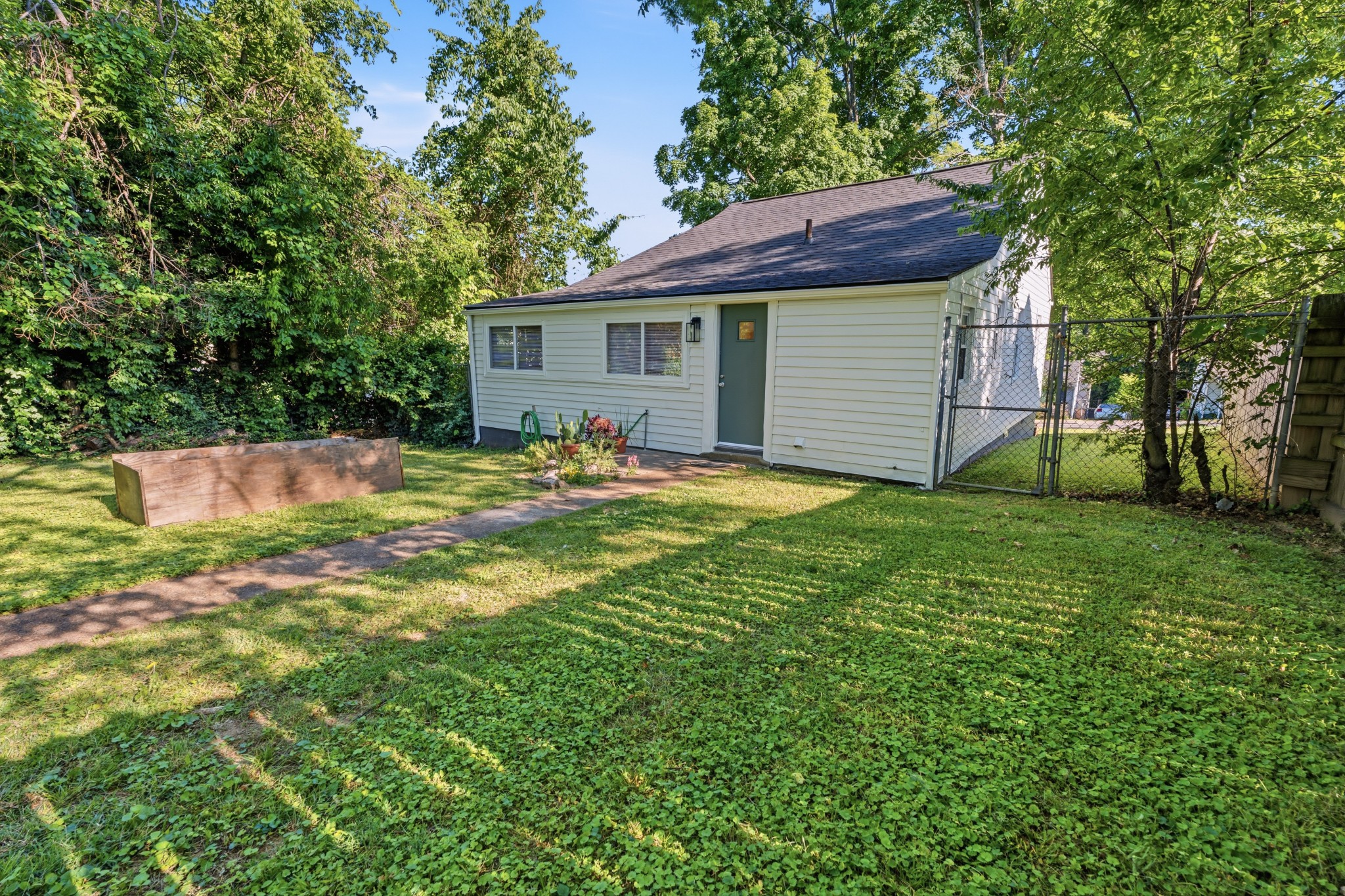 1003 Granada Ave, Nashville, TN 37206