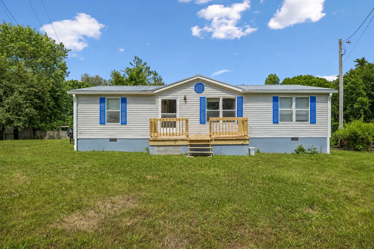 1286 Harsh Ln, Castalian Springs, TN 37031