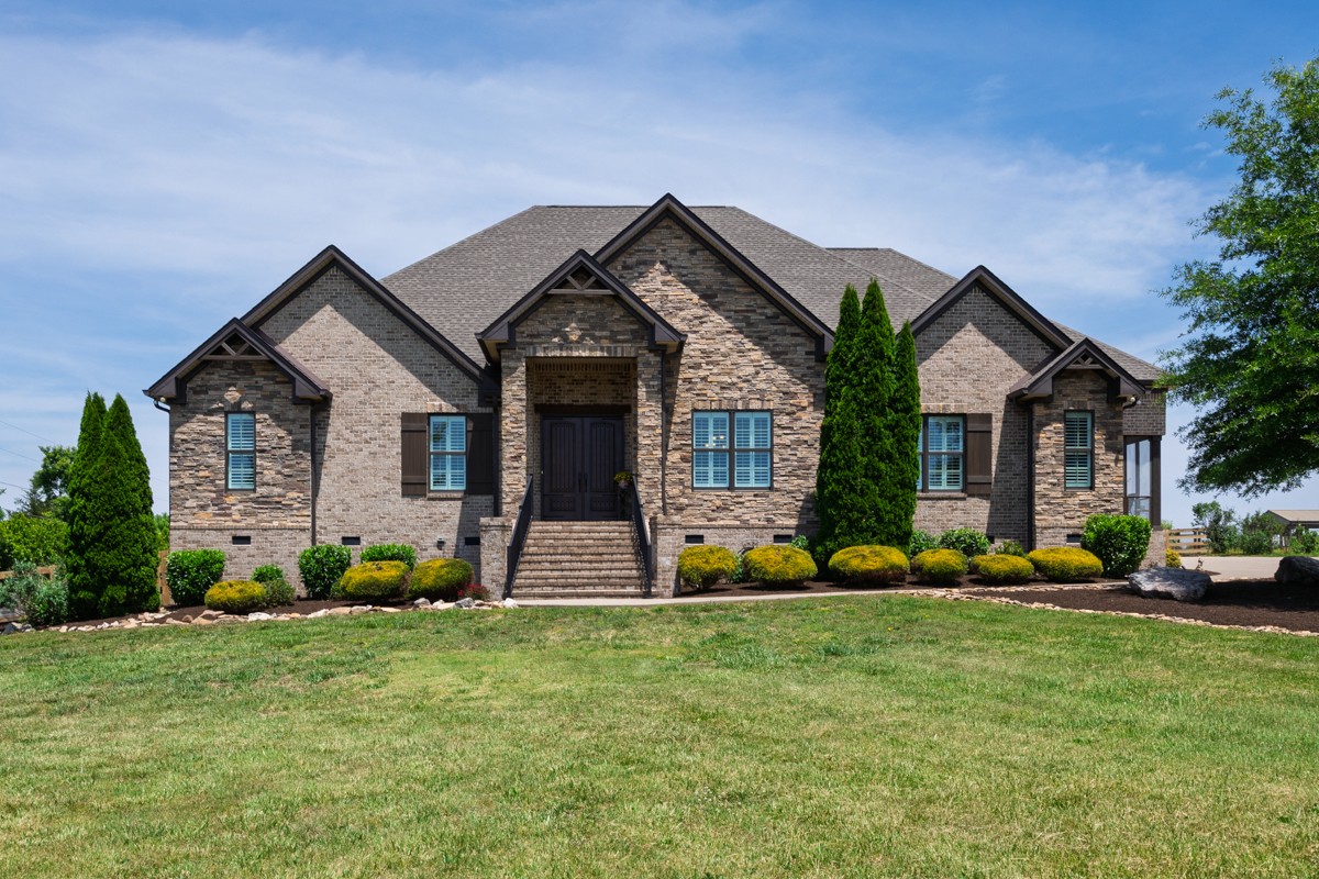 1196 Liberty Ln, Gallatin, TN 37066