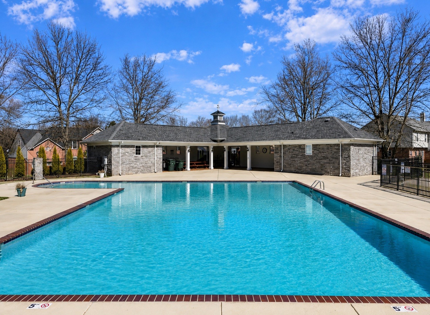 1033 Stone Ridge Dr, Nashville, TN 37211