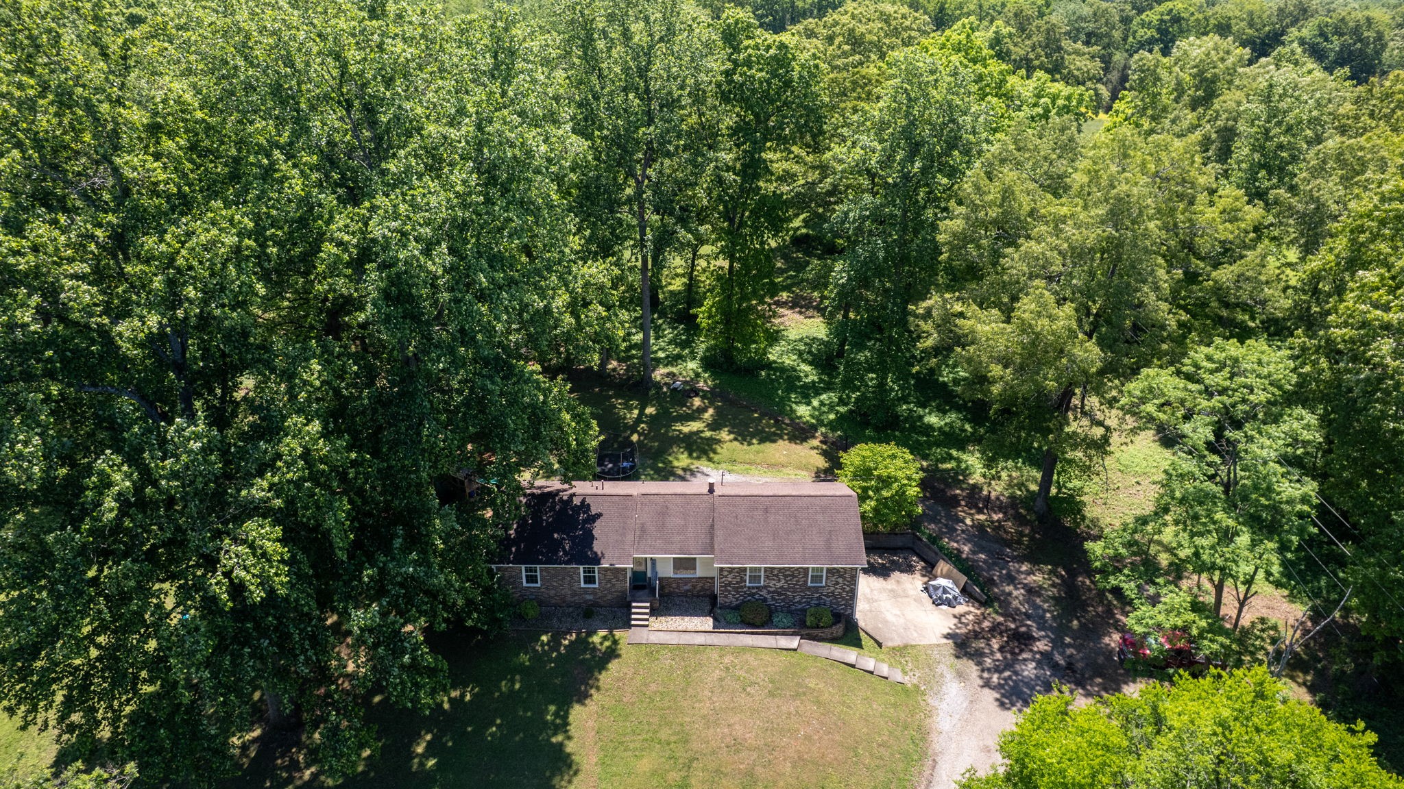 268 Raymond Hodges Rd, Cottontown, TN 37048
