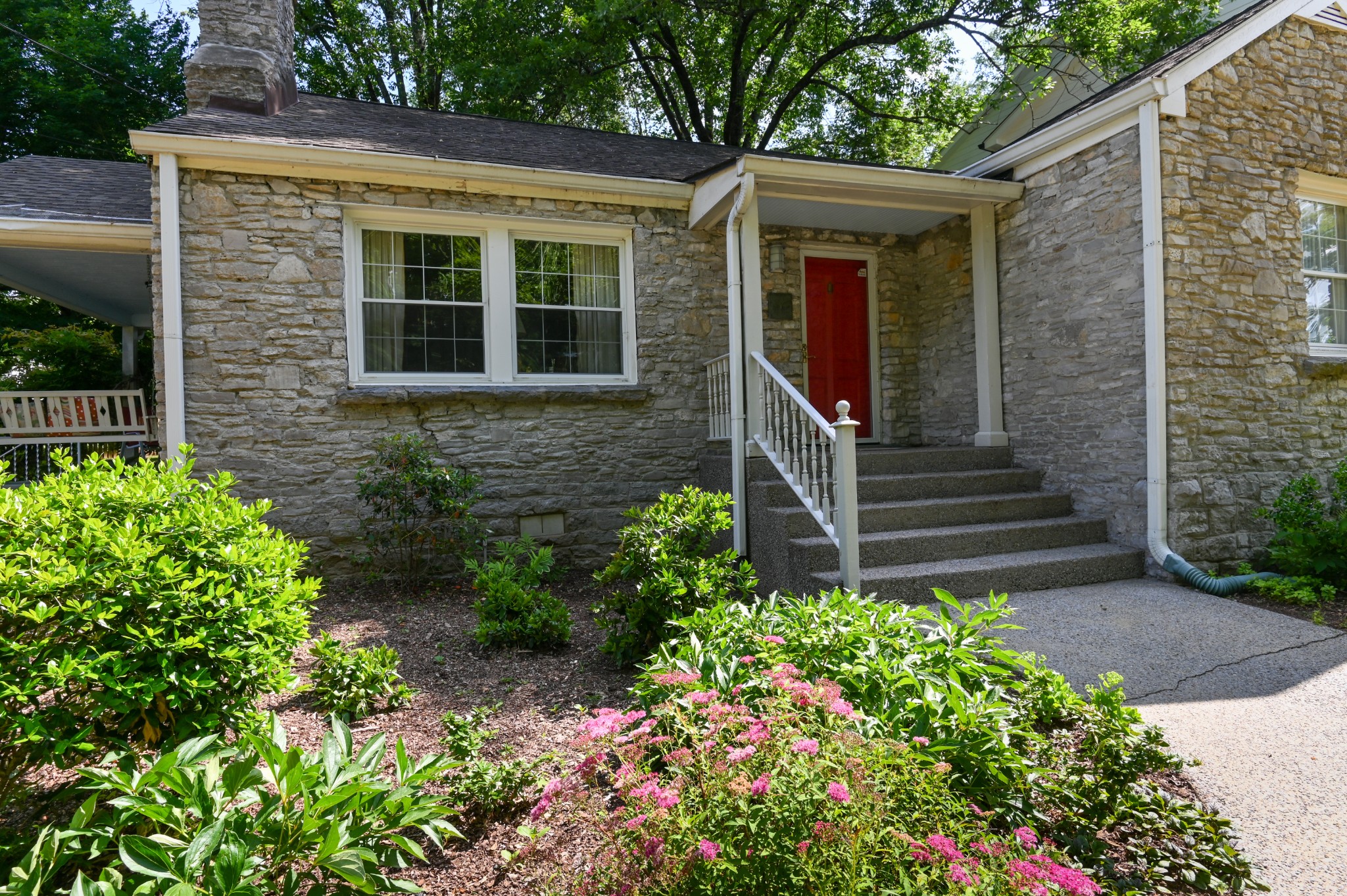 4003 Auburn Ln, Nashville, TN 37215