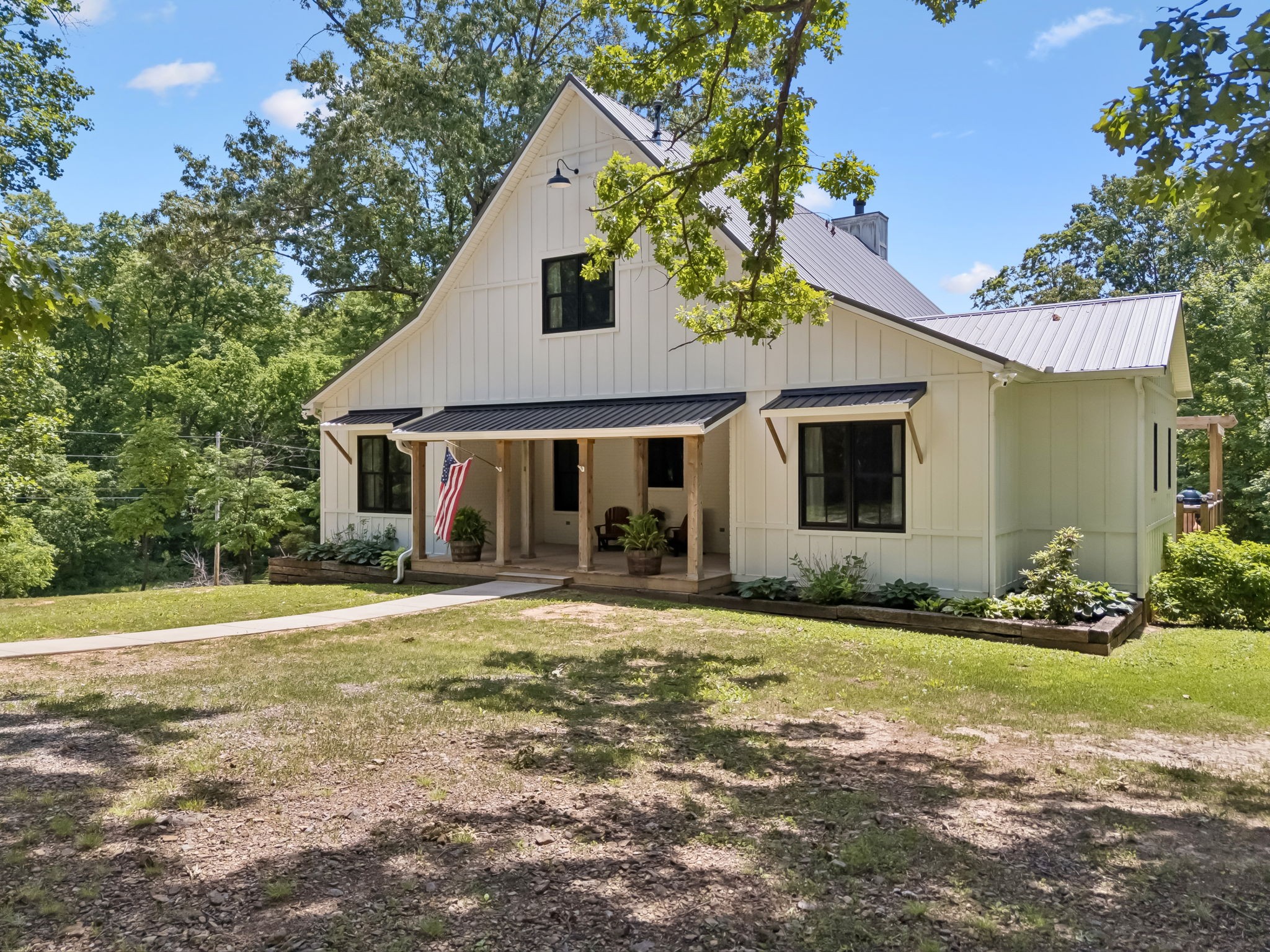 7111 Dogwood Ln, Cross Plains, TN 37049