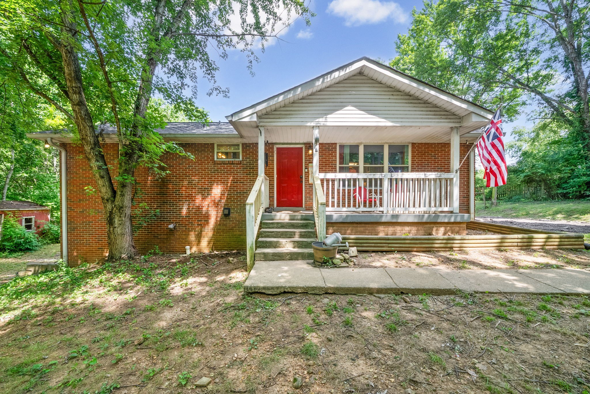 1011 Issac Clifton Rd, Chapmansboro, TN 37035